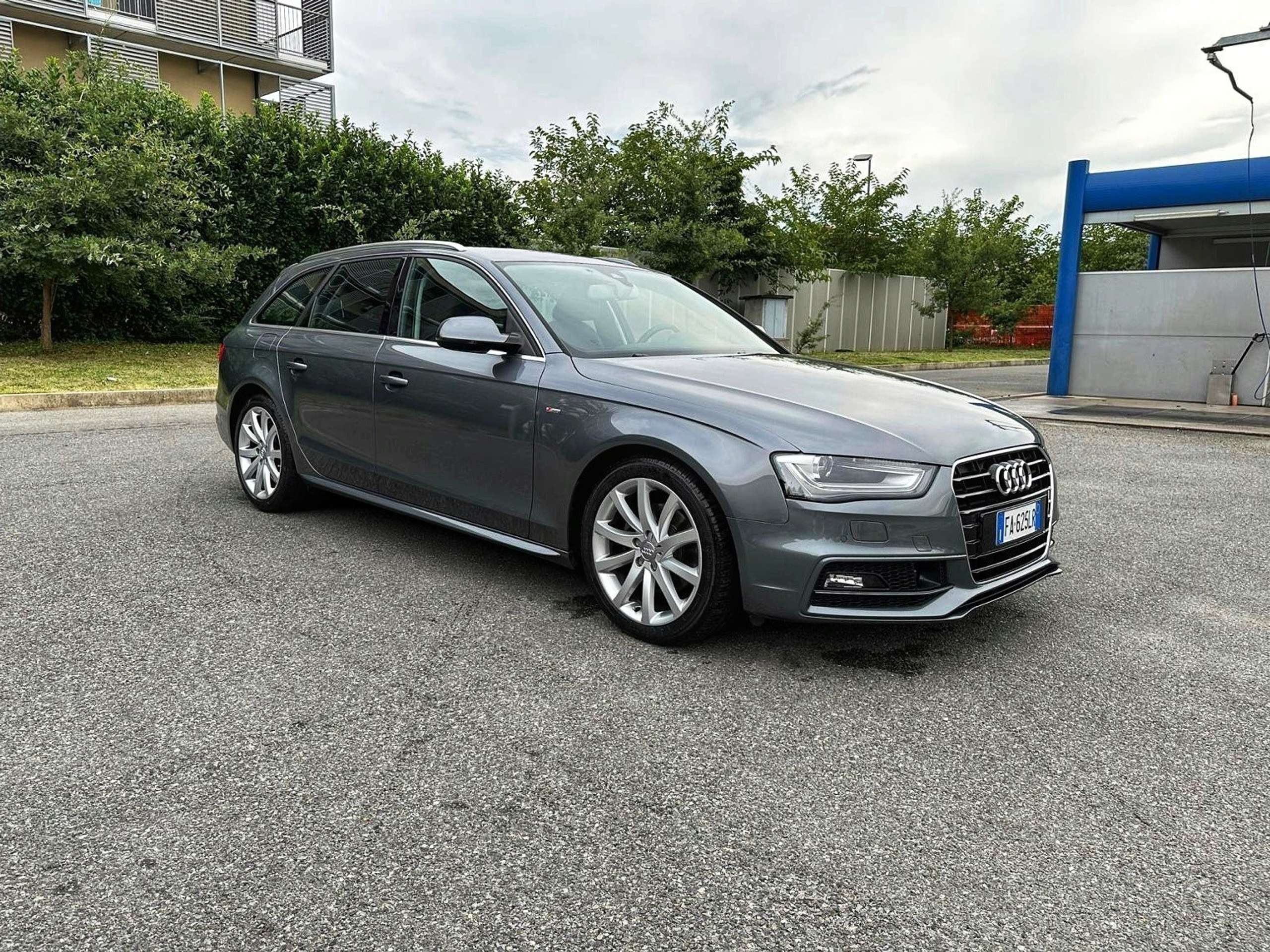 Audi - A4