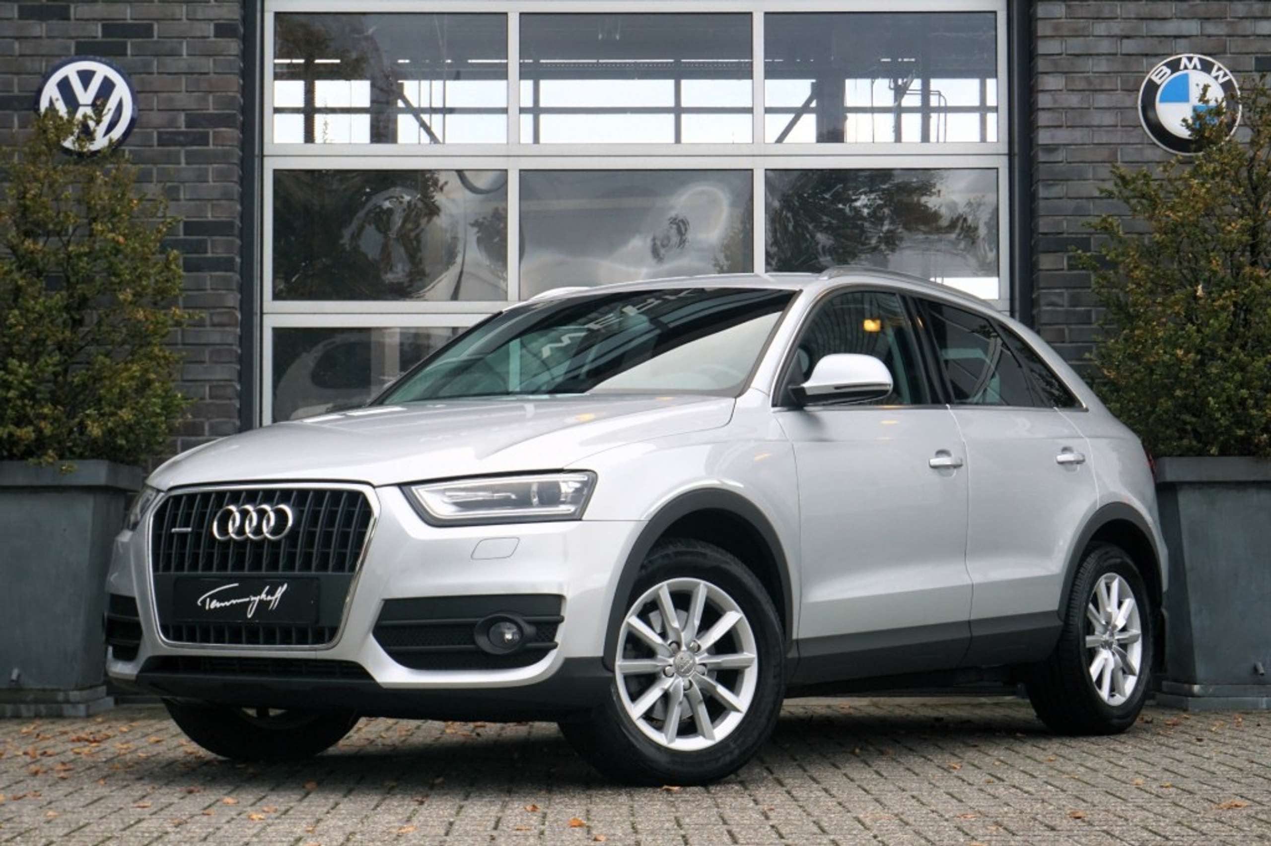 Audi - Q3