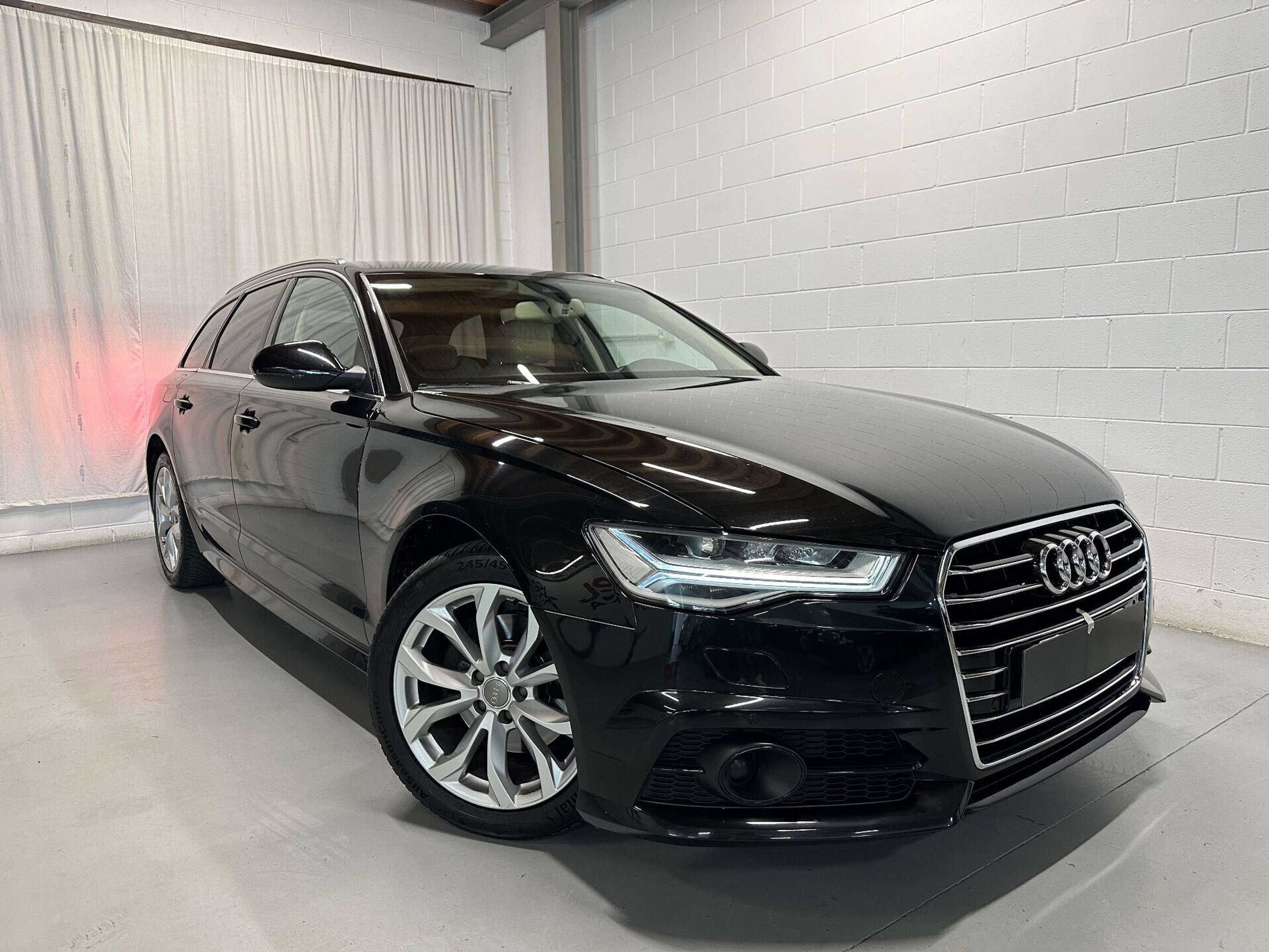 Audi - A6