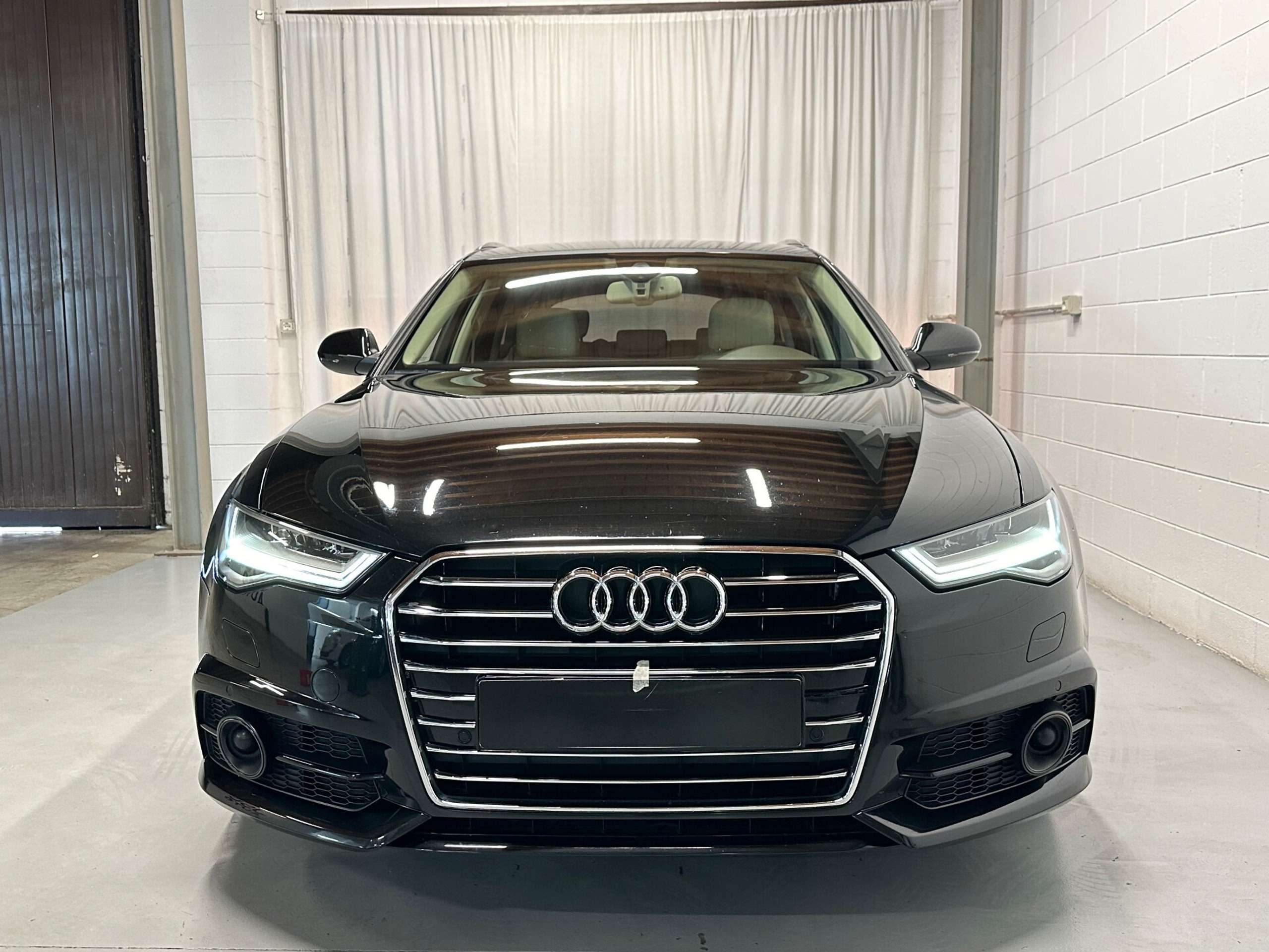 Audi - A6