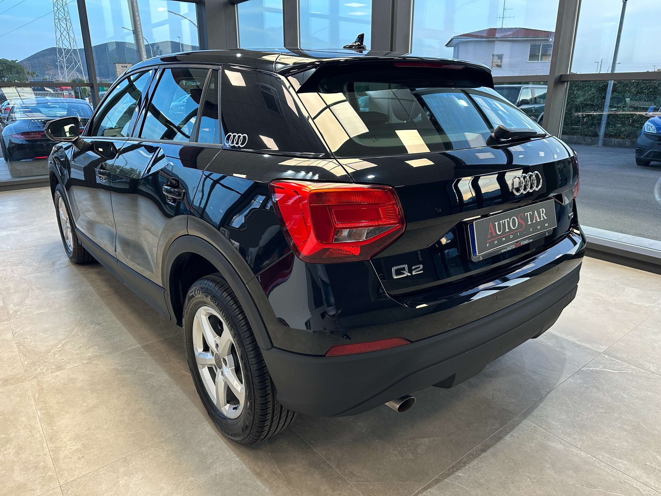 Audi - Q2