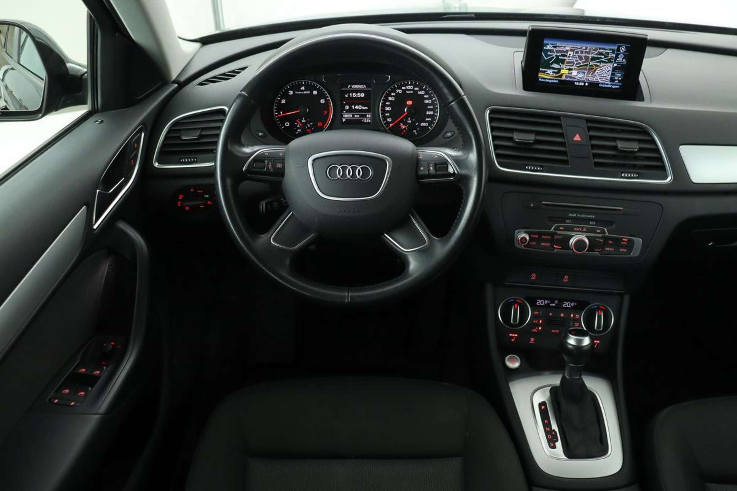 Audi - Q3