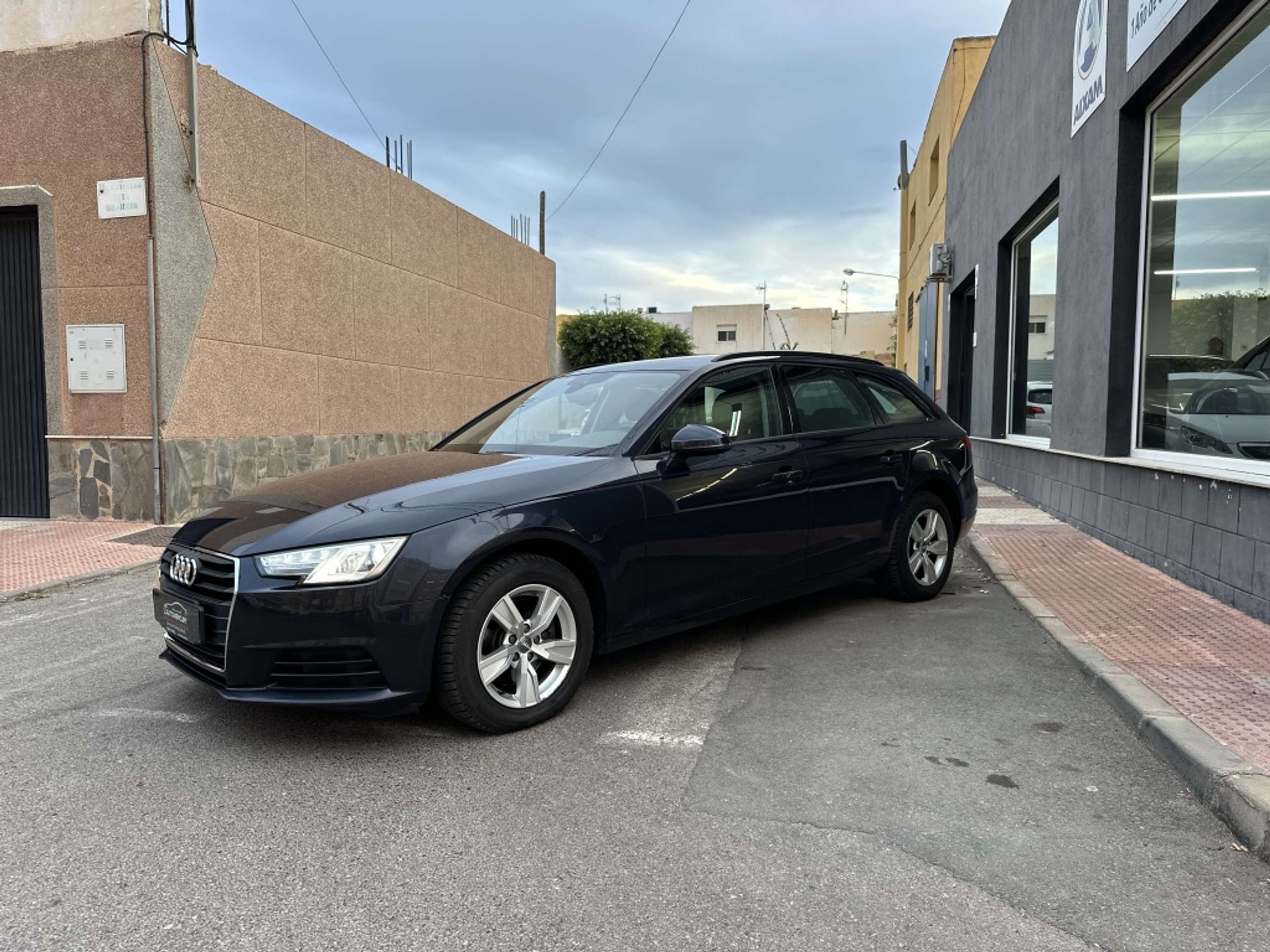 Audi - A4