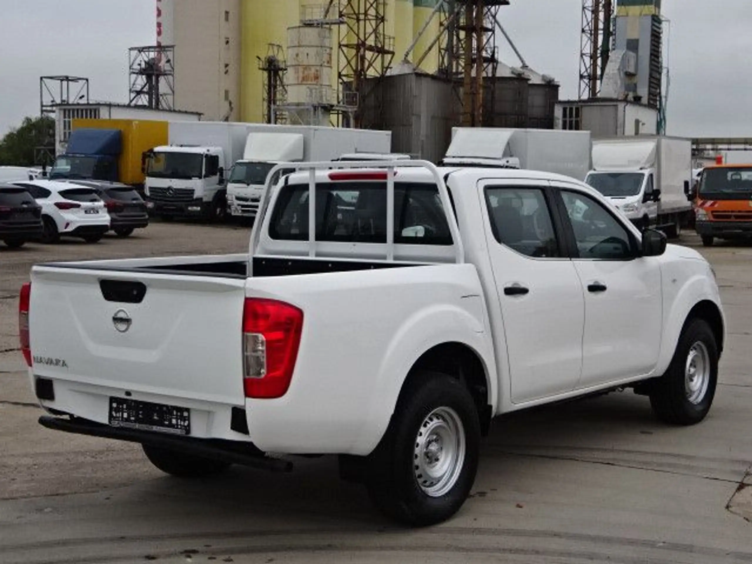 Nissan - Navara