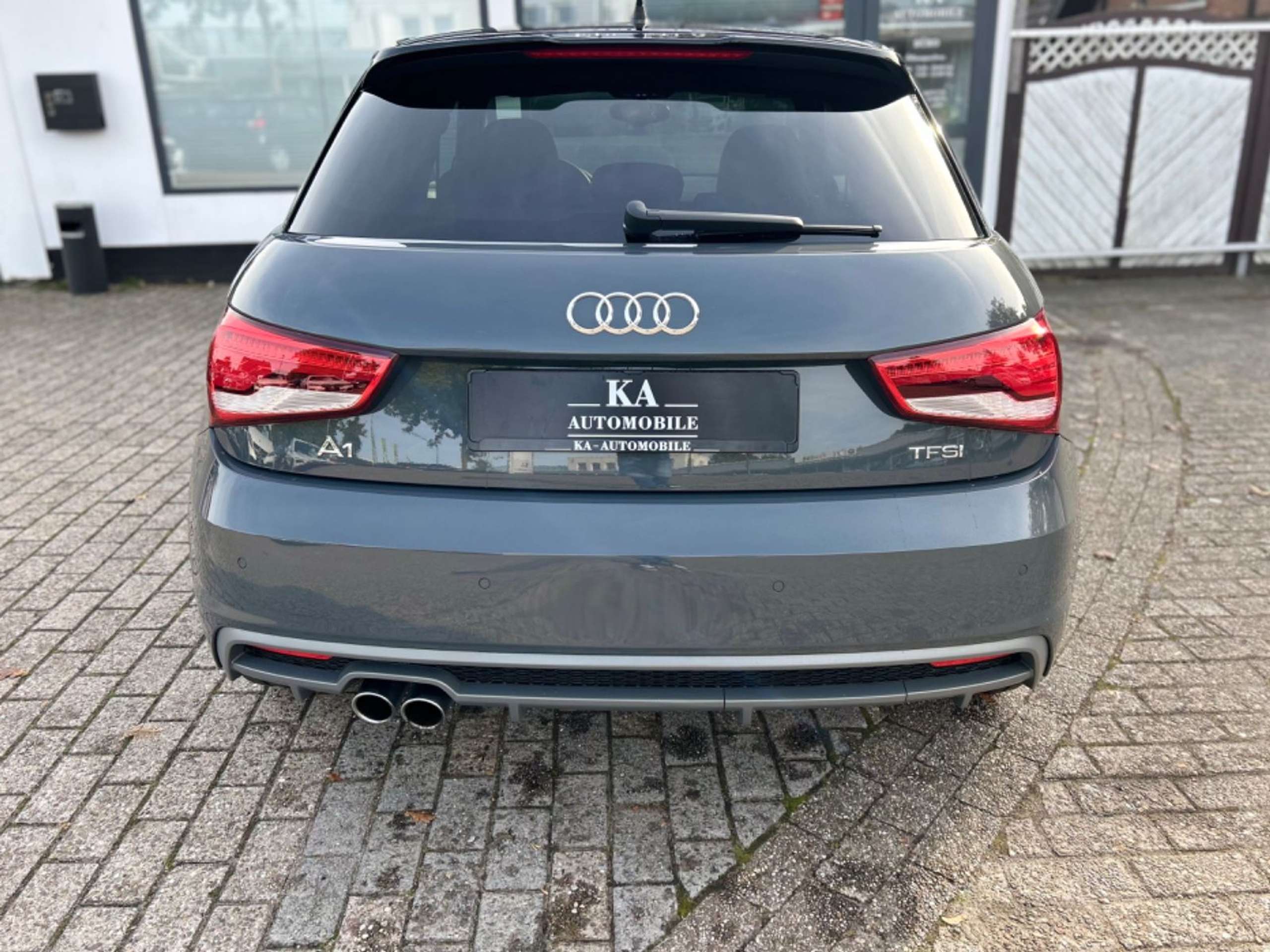 Audi - A1