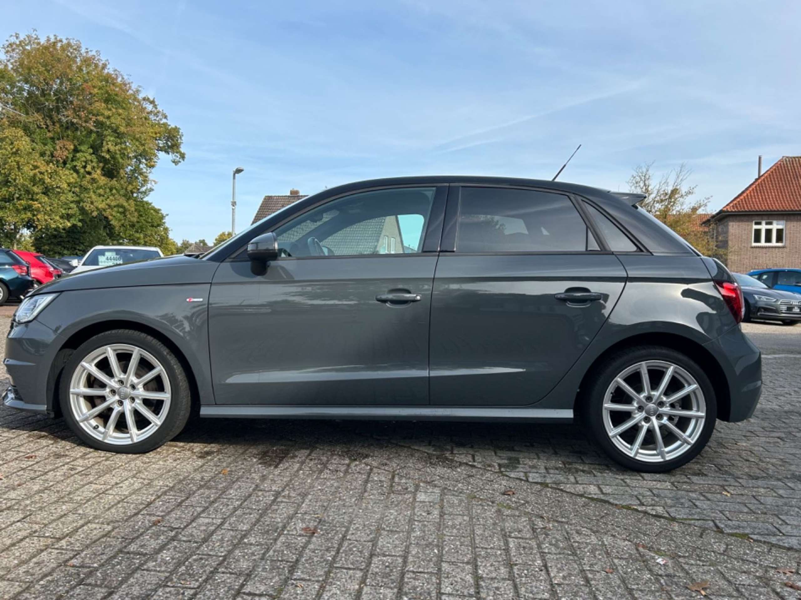 Audi - A1