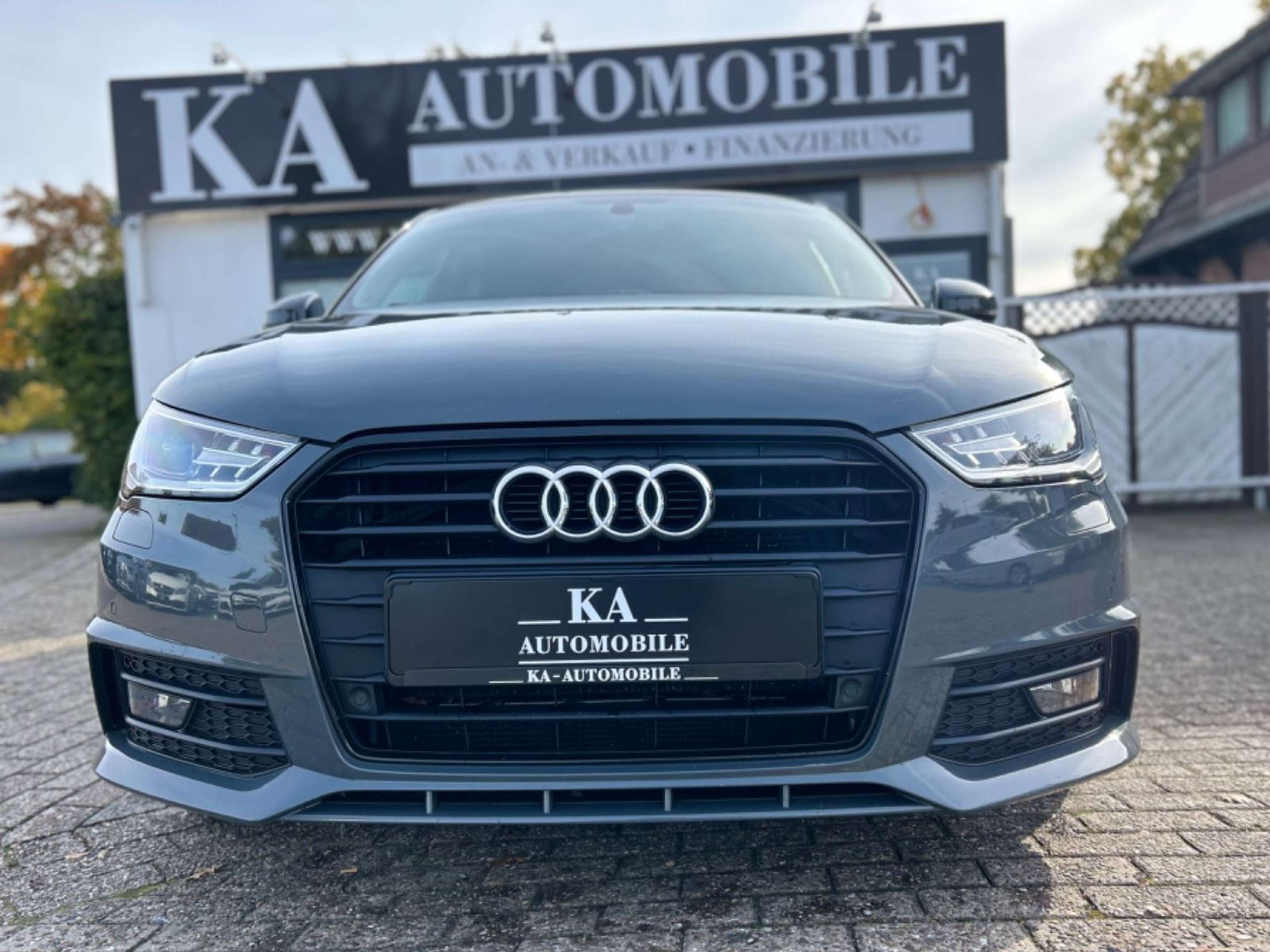 Audi - A1