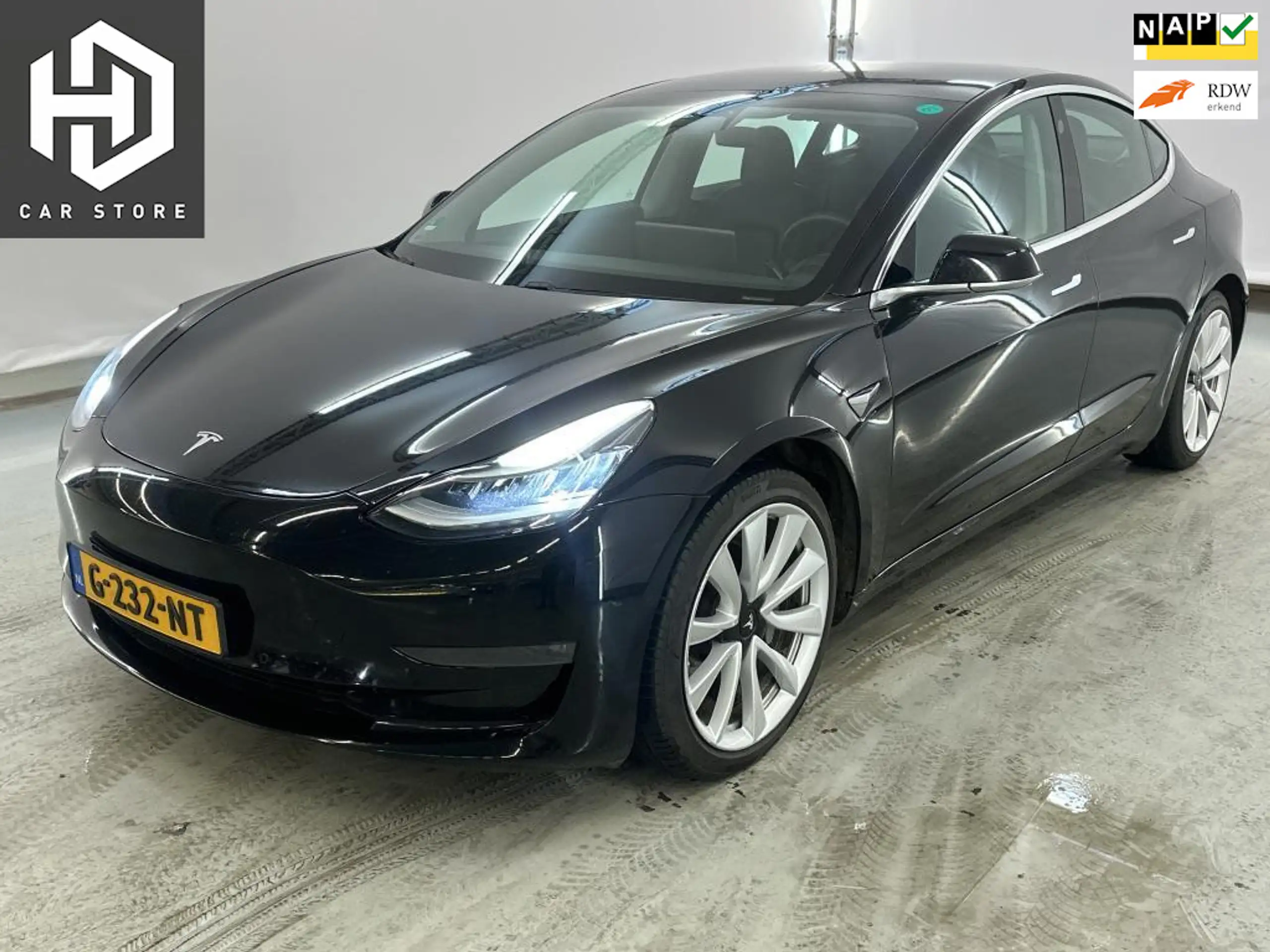 Tesla - Model 3