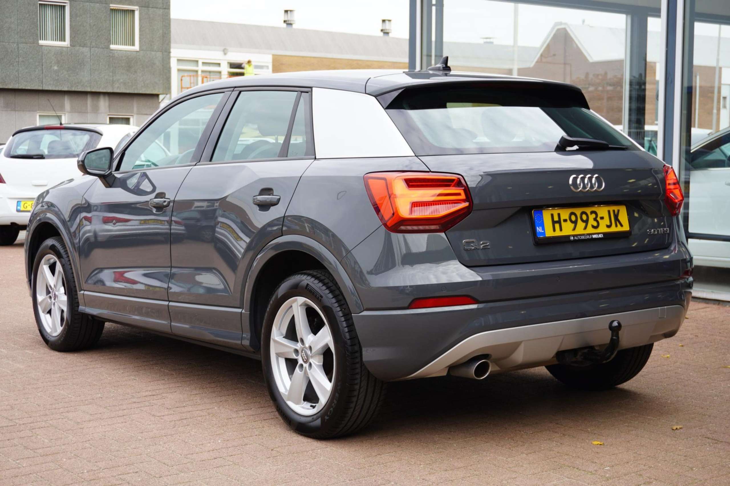 Audi - Q2