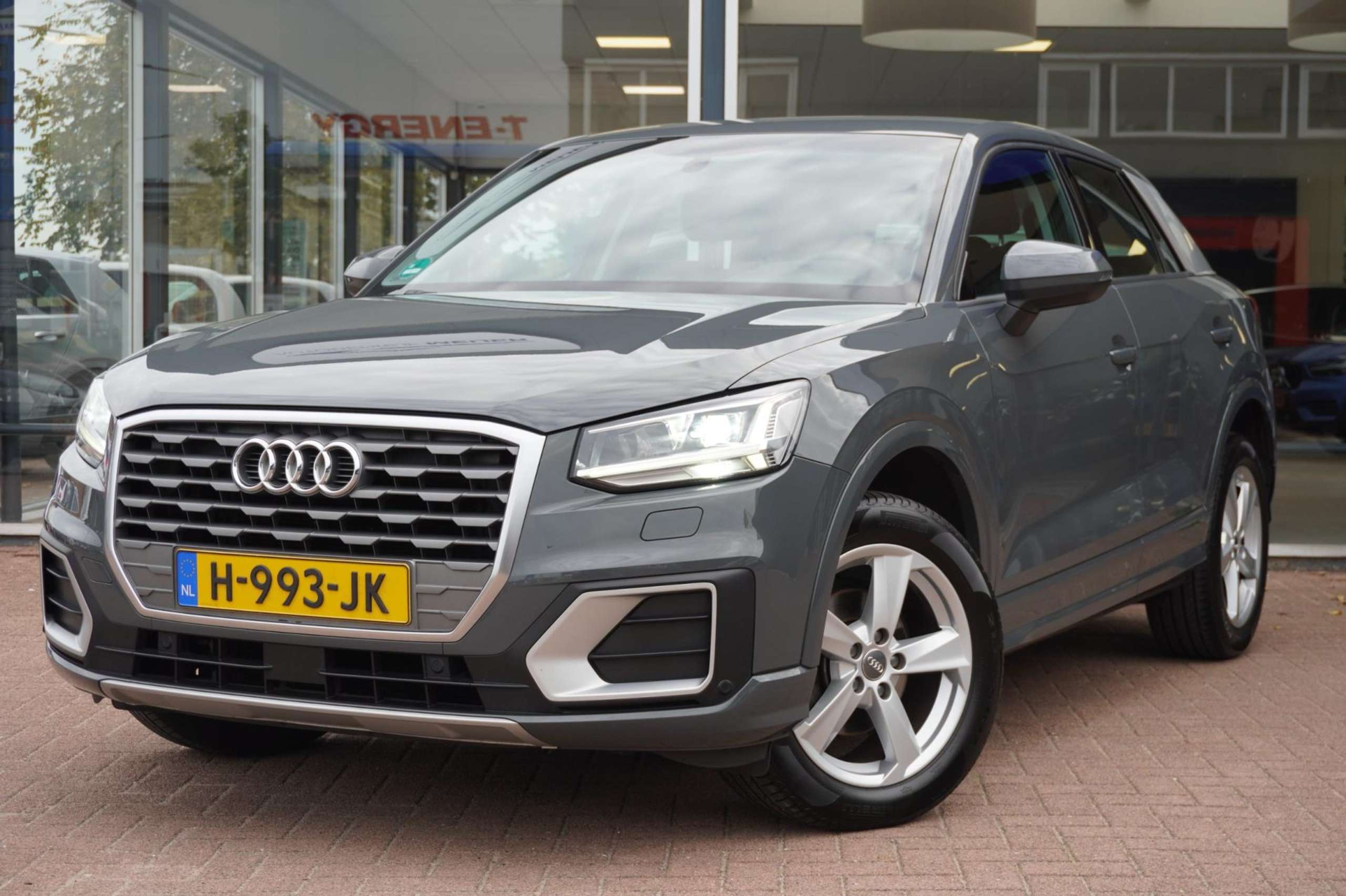 Audi - Q2