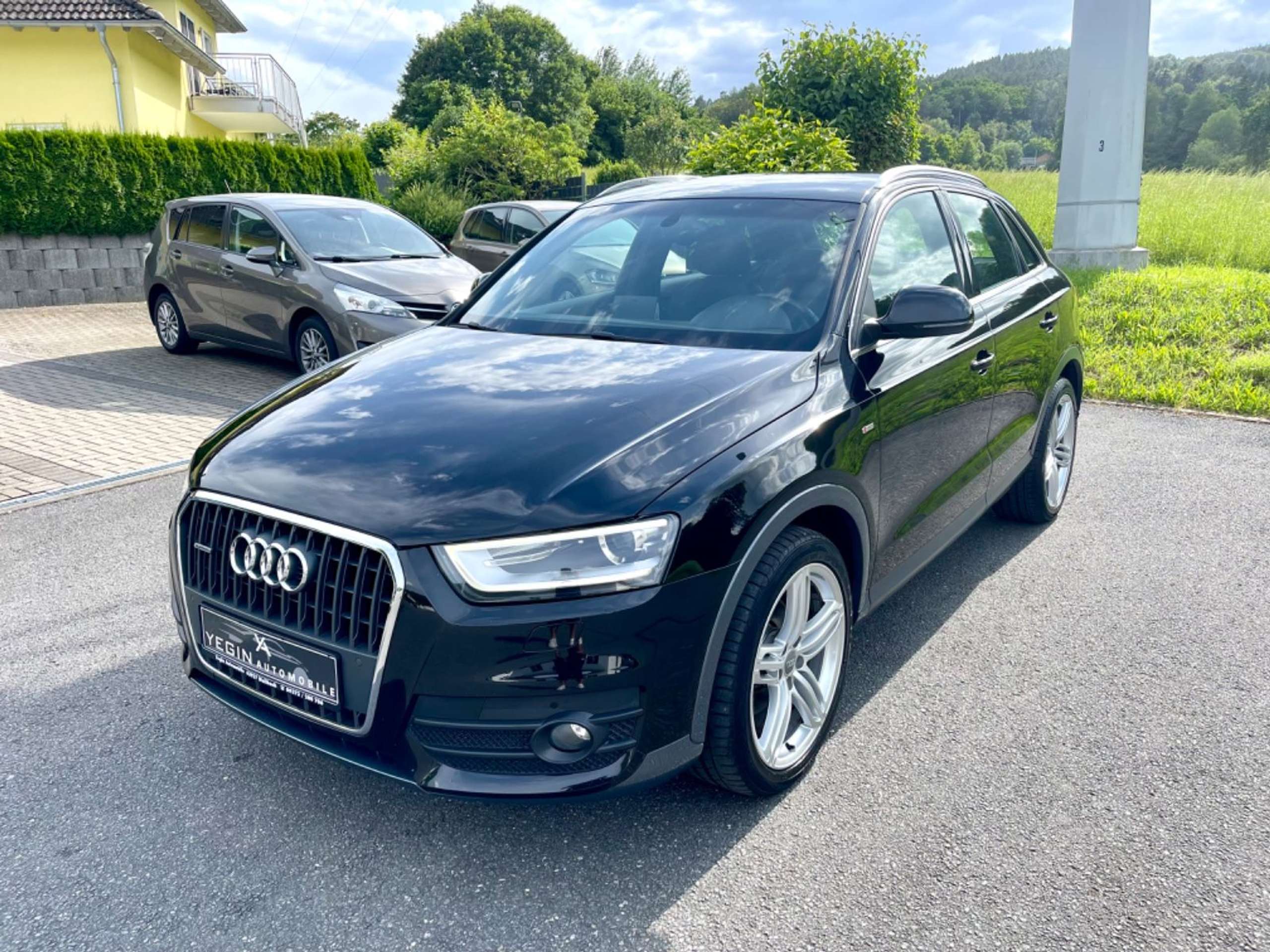 Audi - Q3