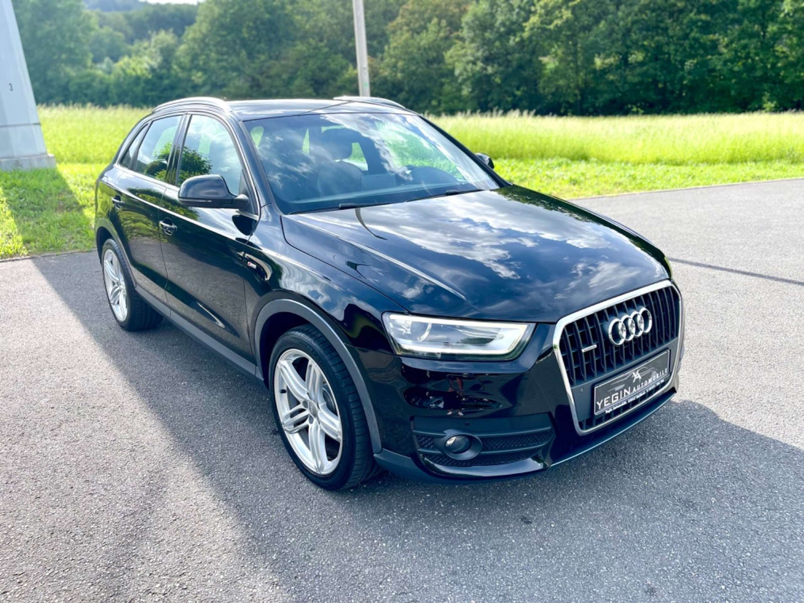 Audi - Q3