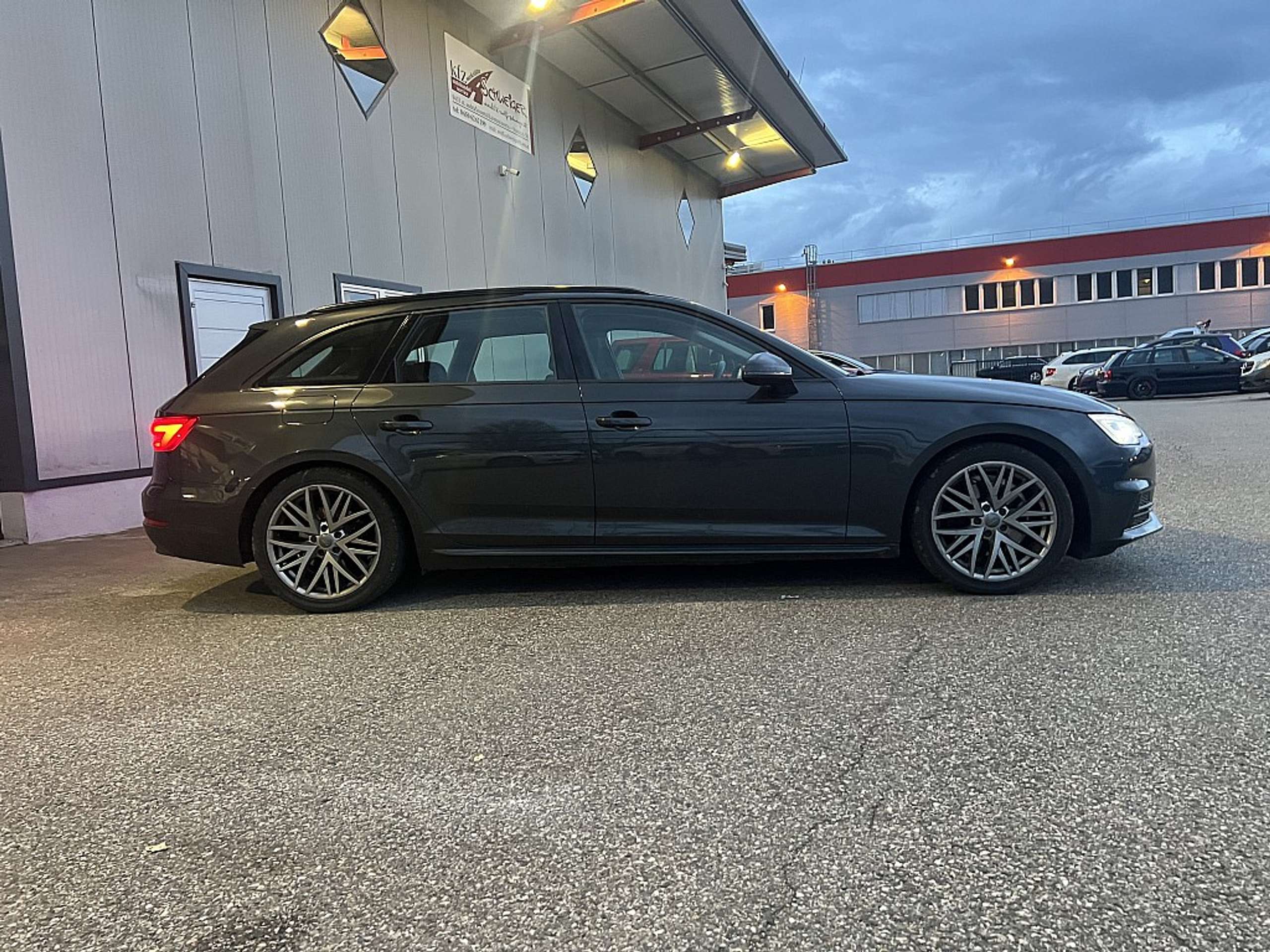 Audi - A4