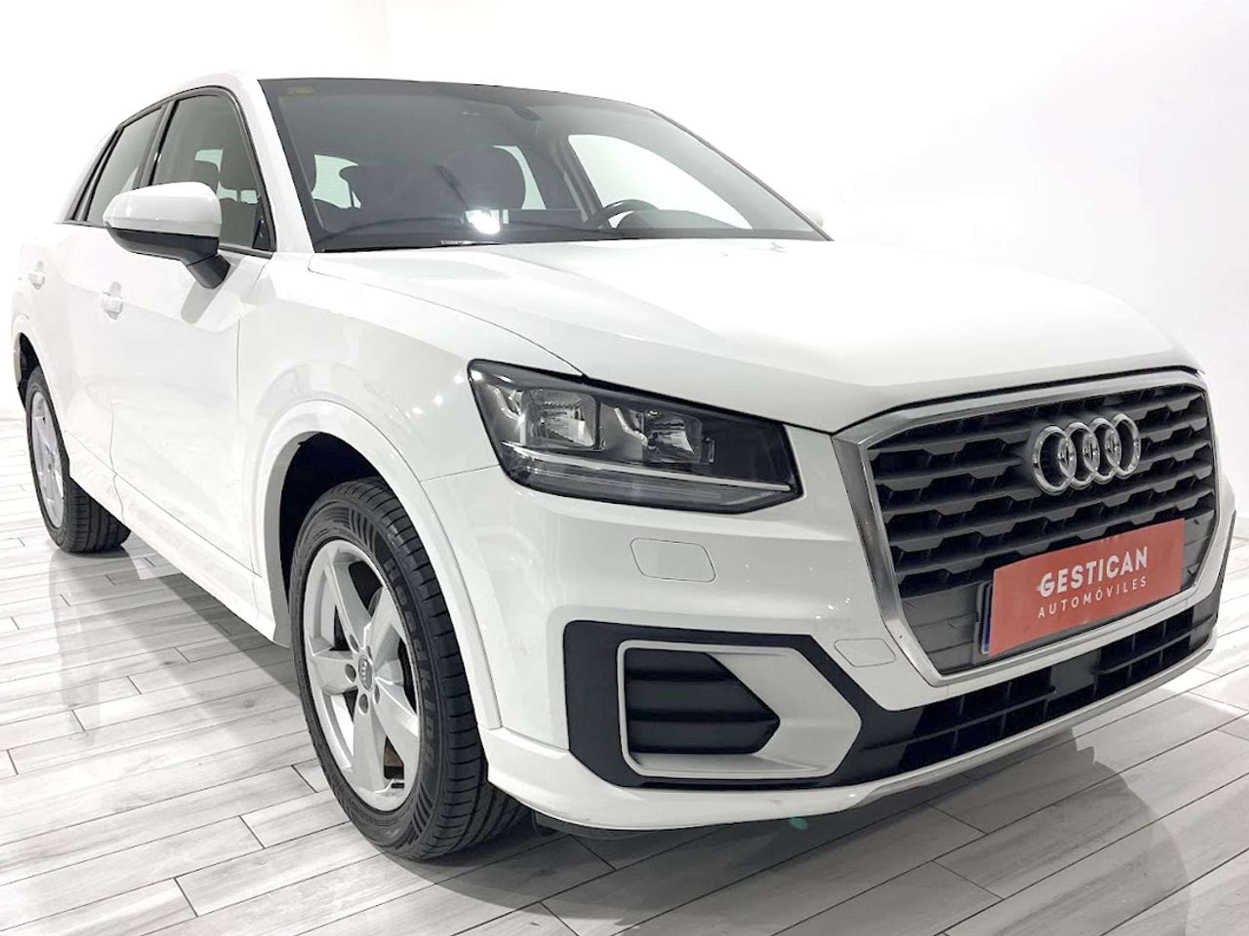 Audi - Q2