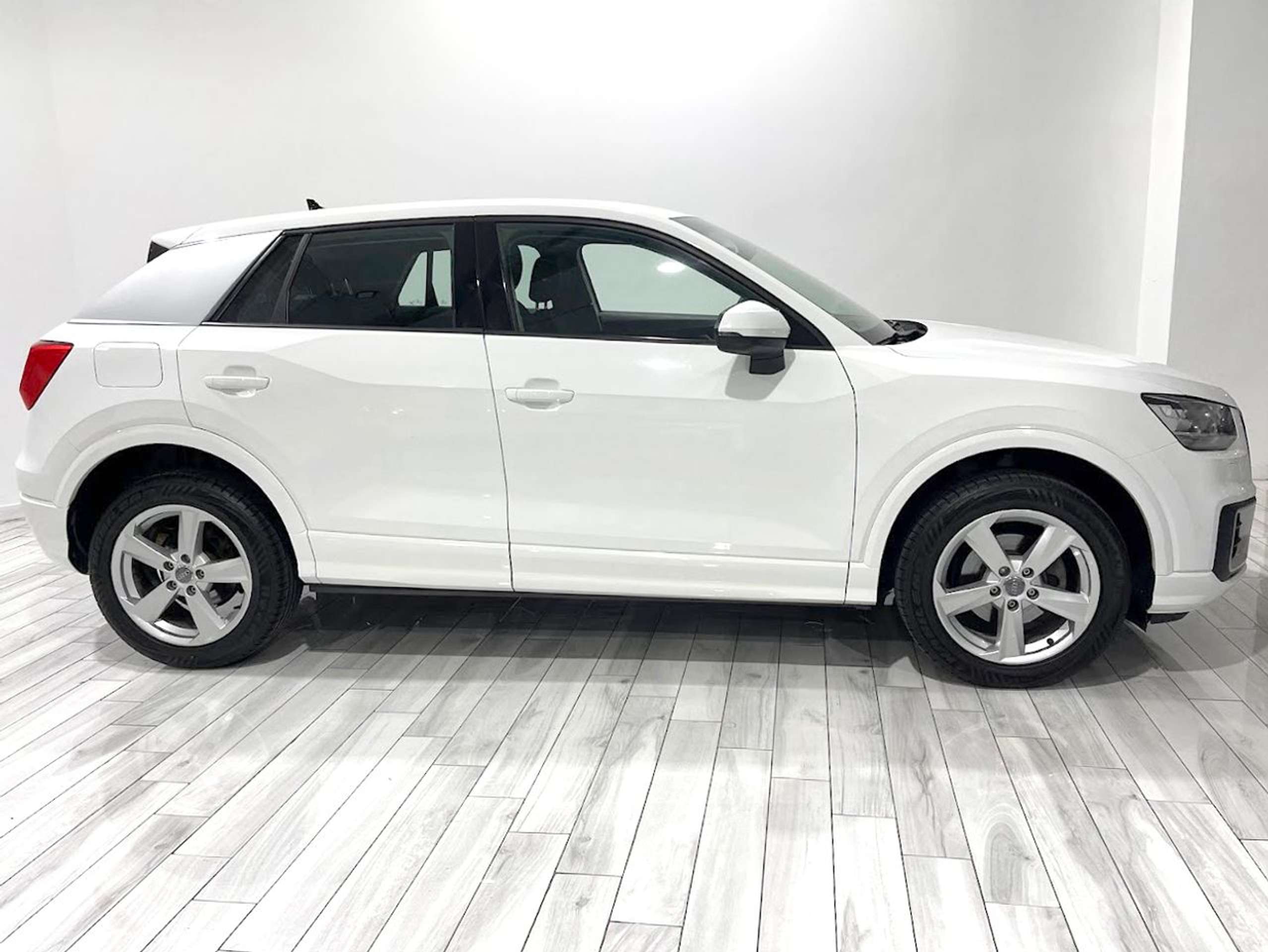 Audi - Q2