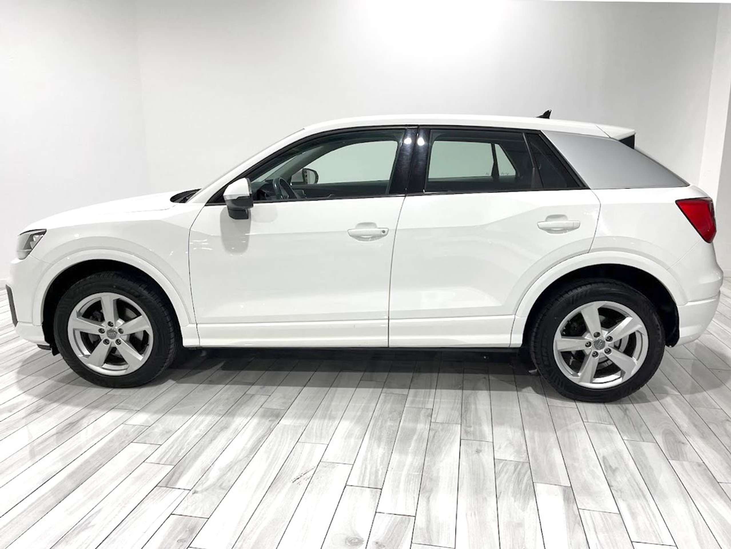 Audi - Q2