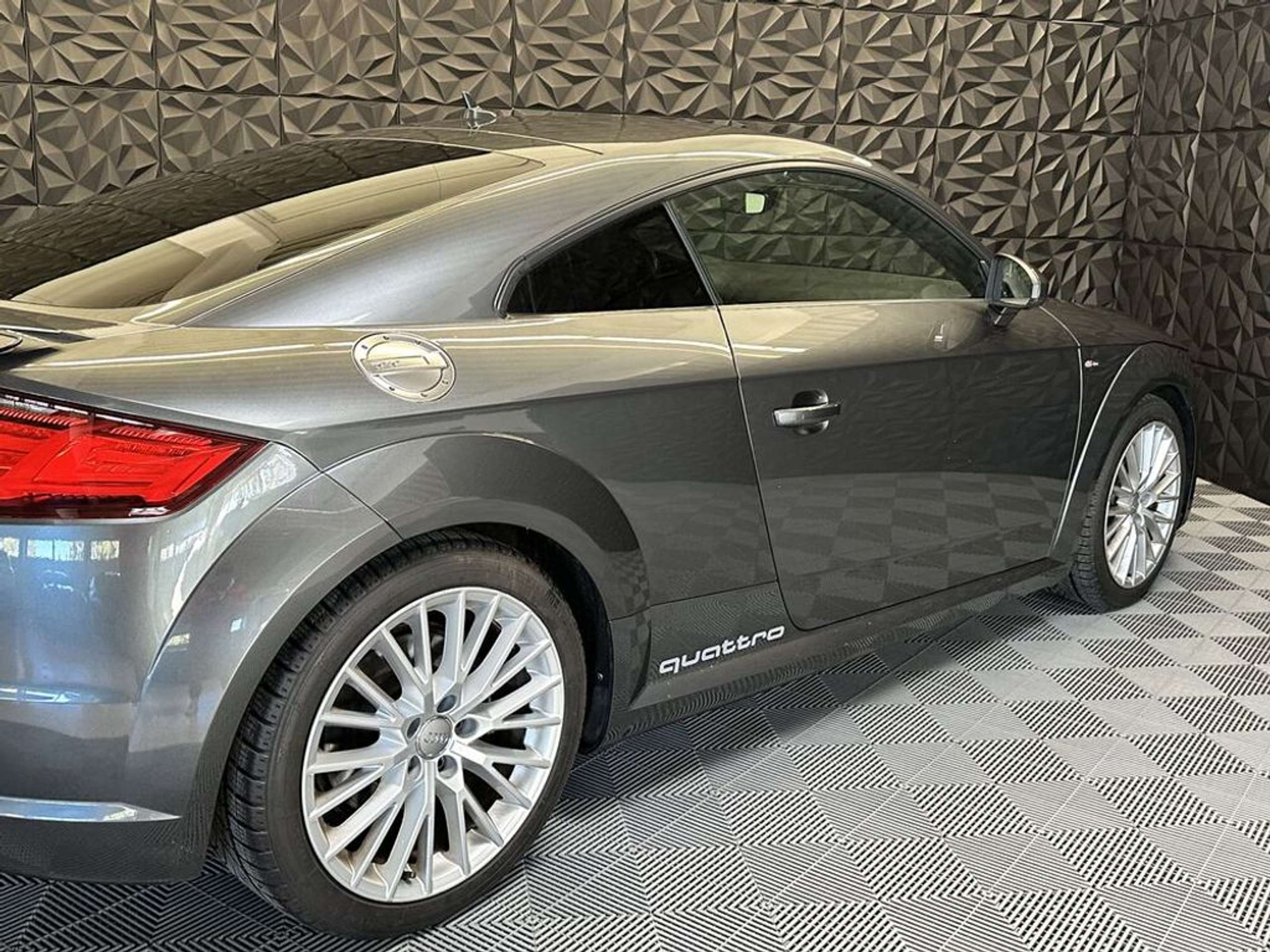 Audi - TT