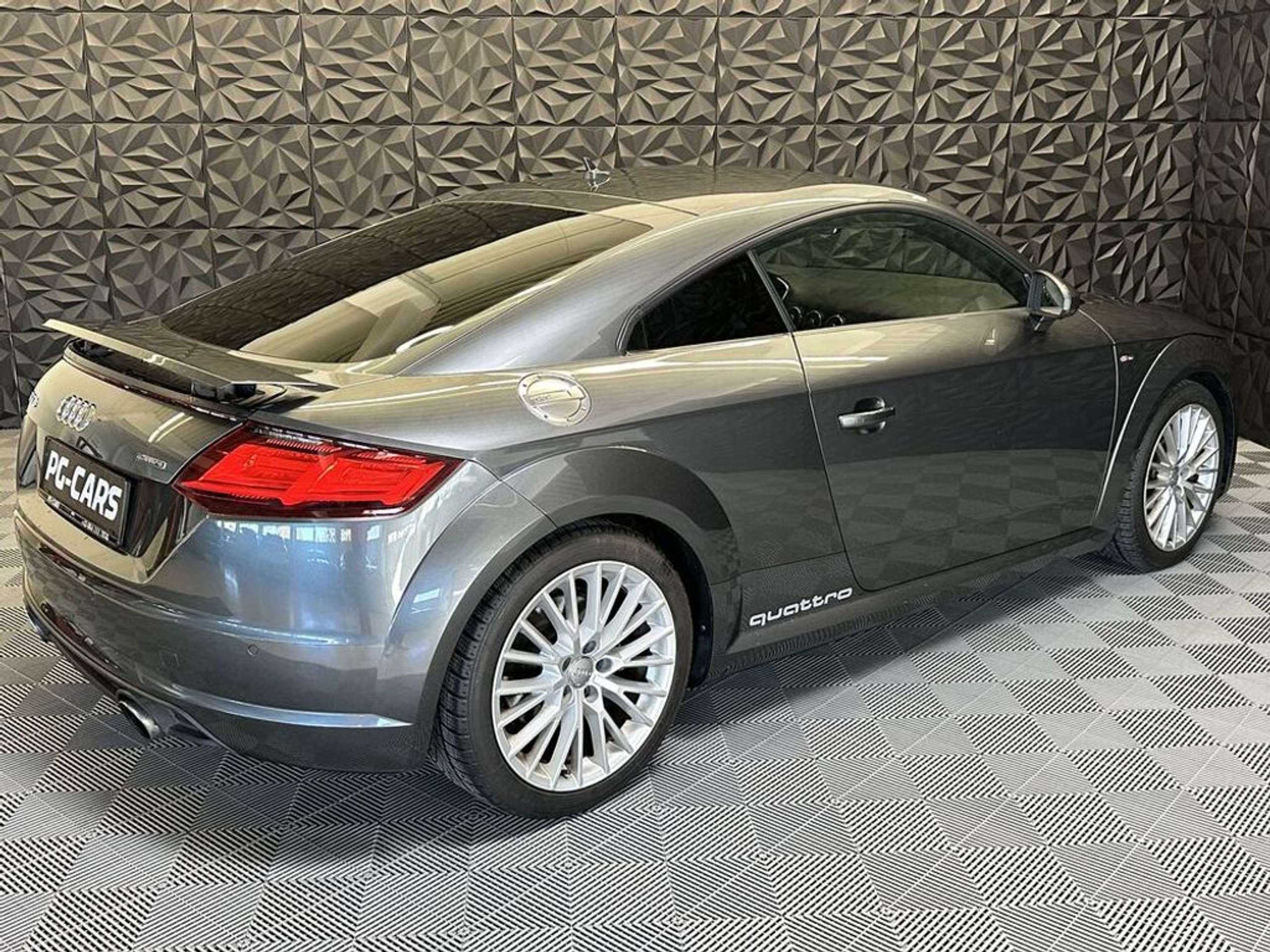 Audi - TT