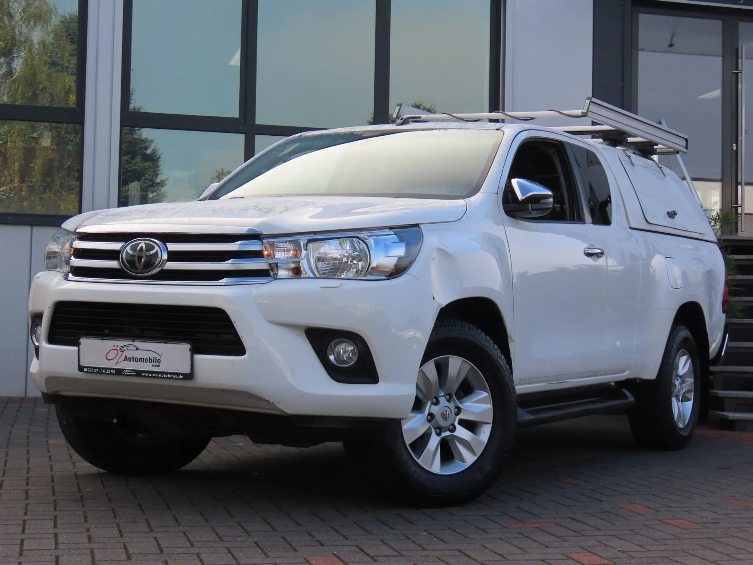 Toyota - Hilux