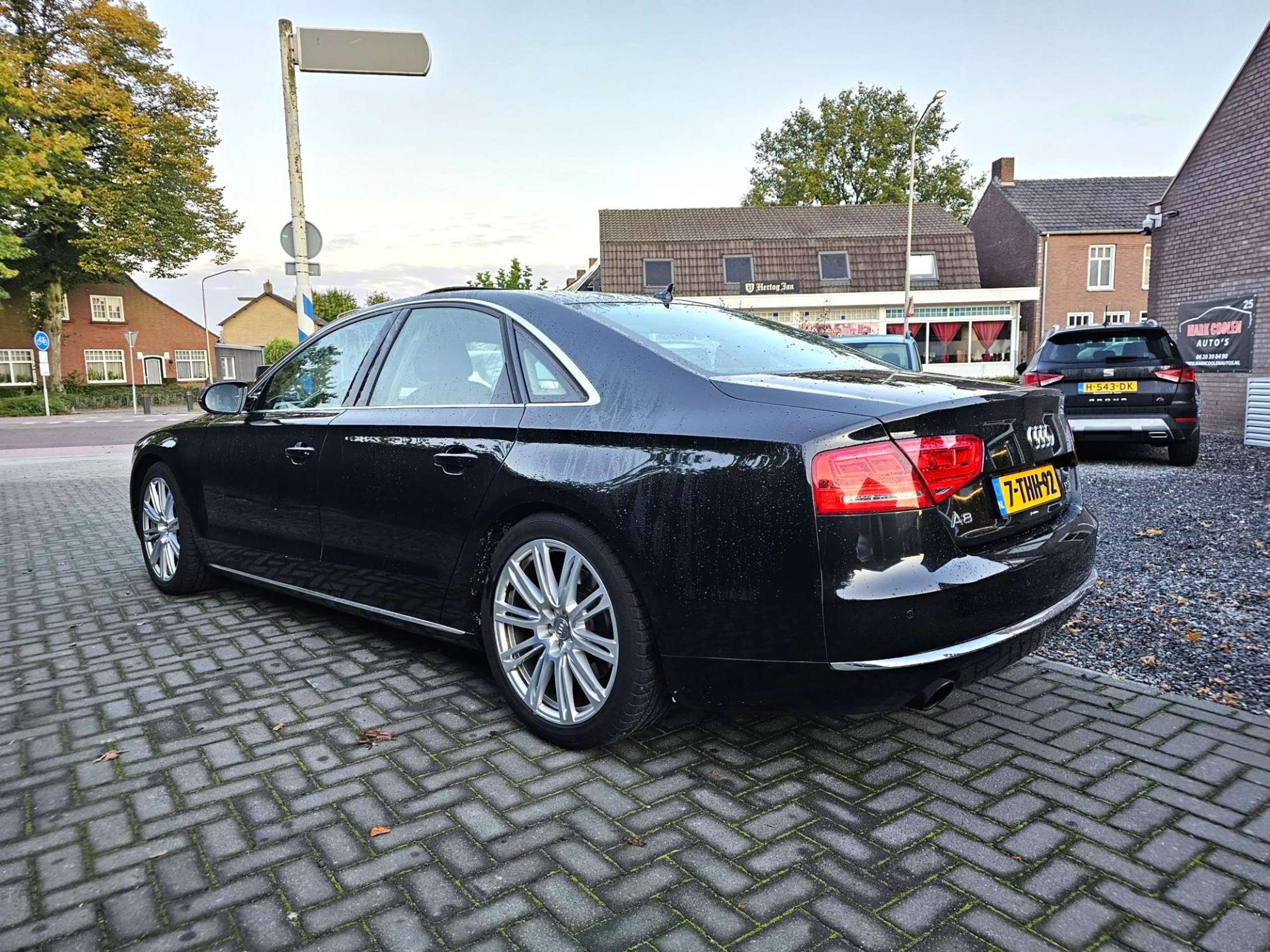 Audi - A8