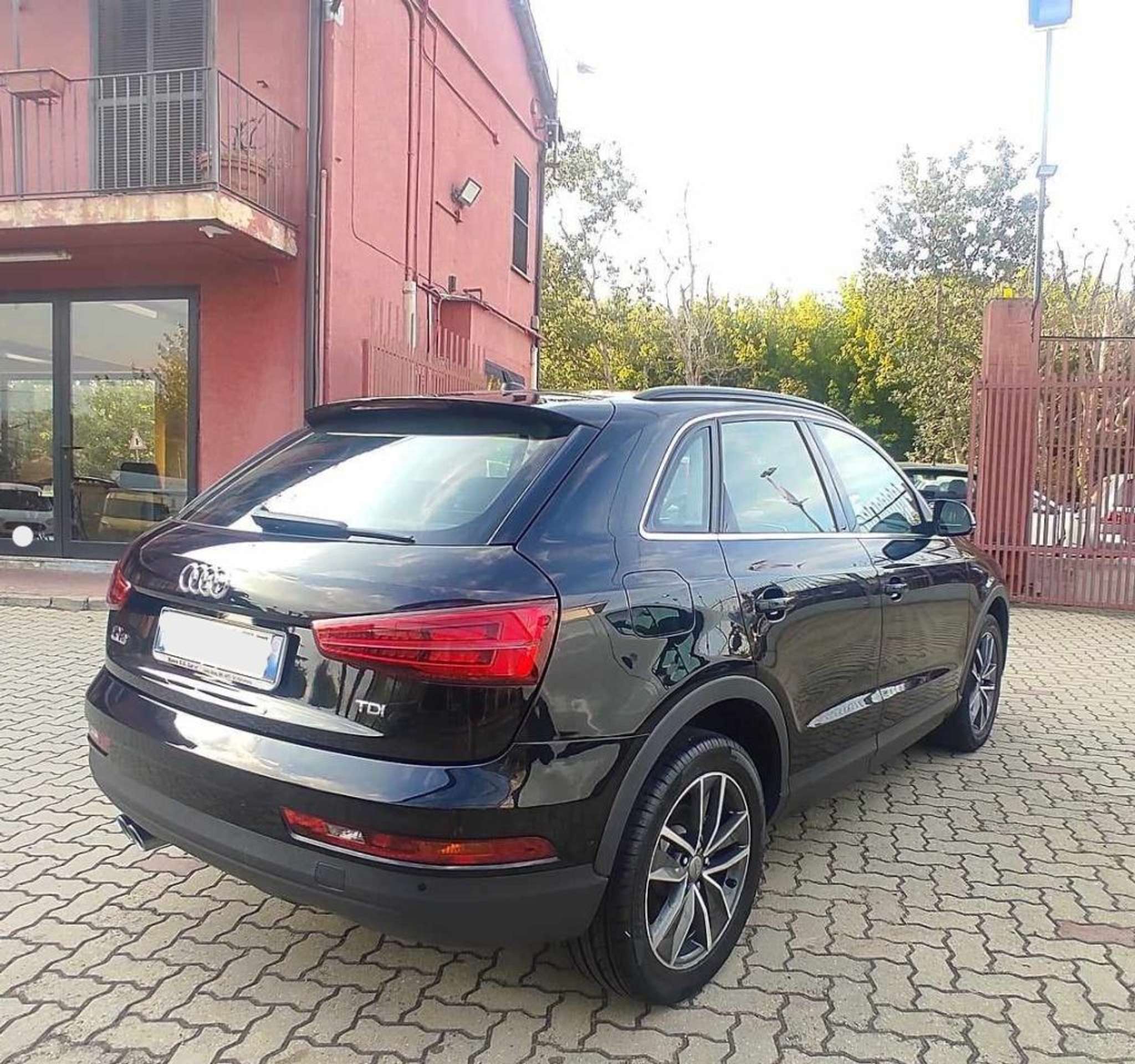 Audi - Q3