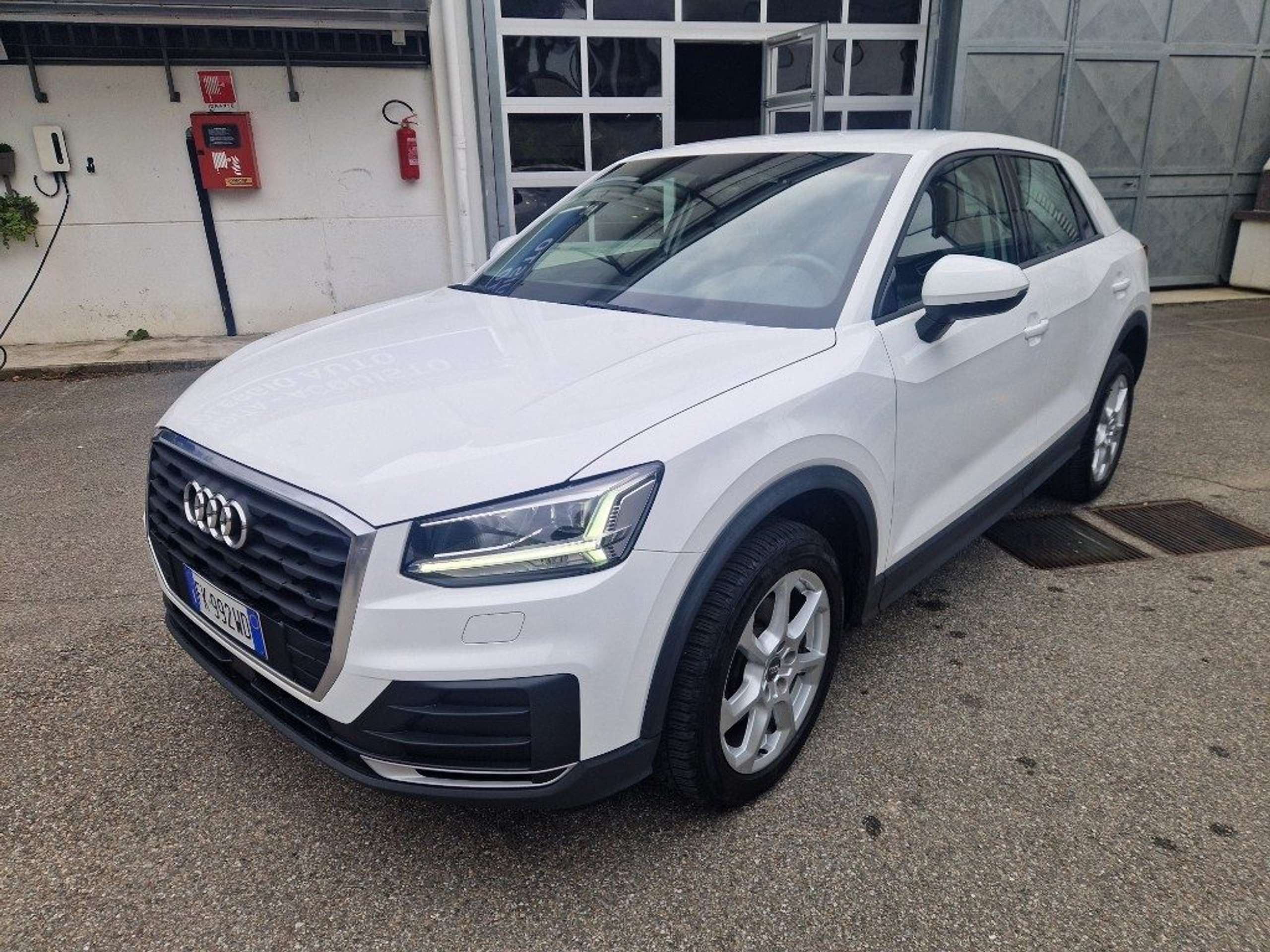 Audi - Q2