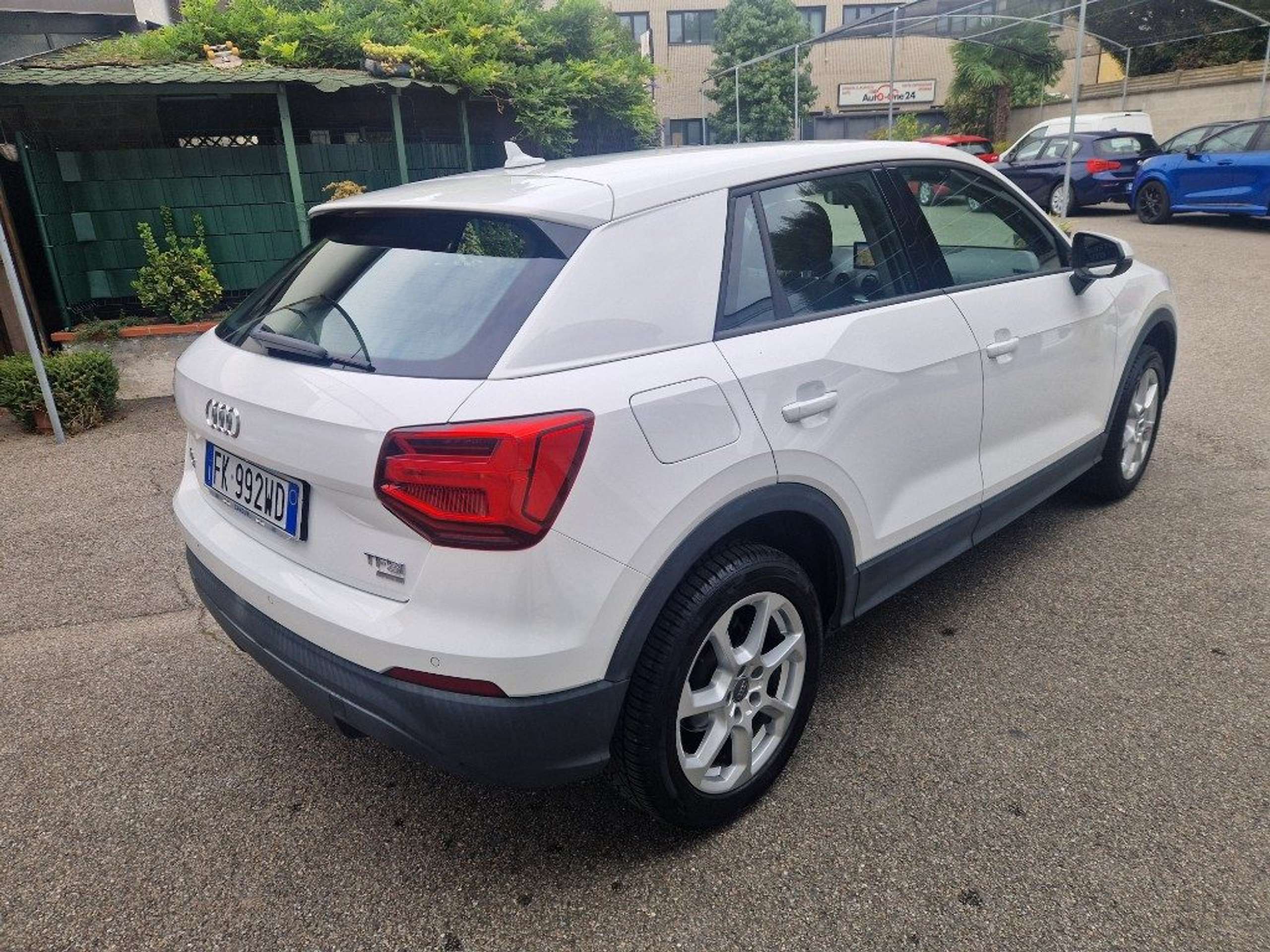 Audi - Q2