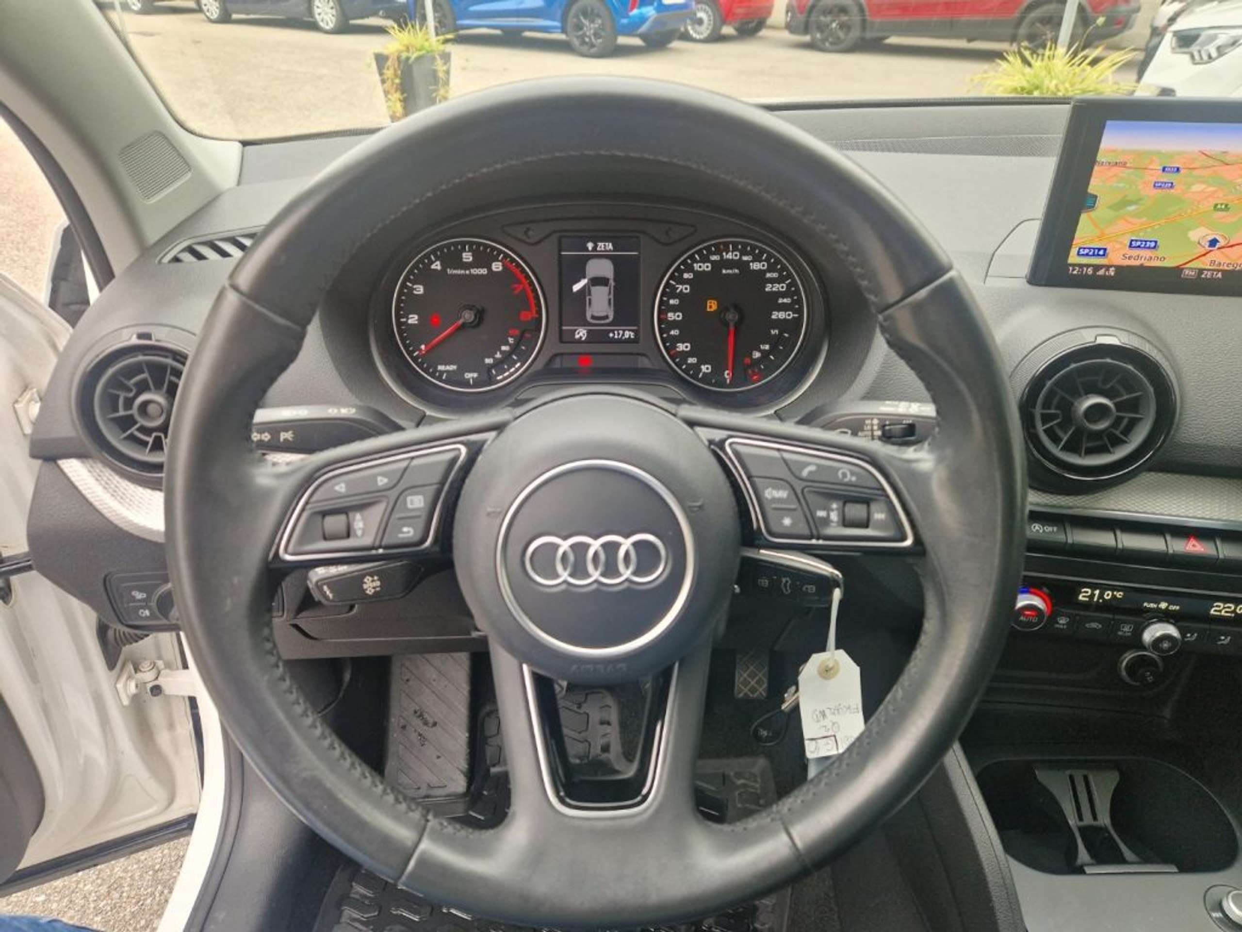 Audi - Q2