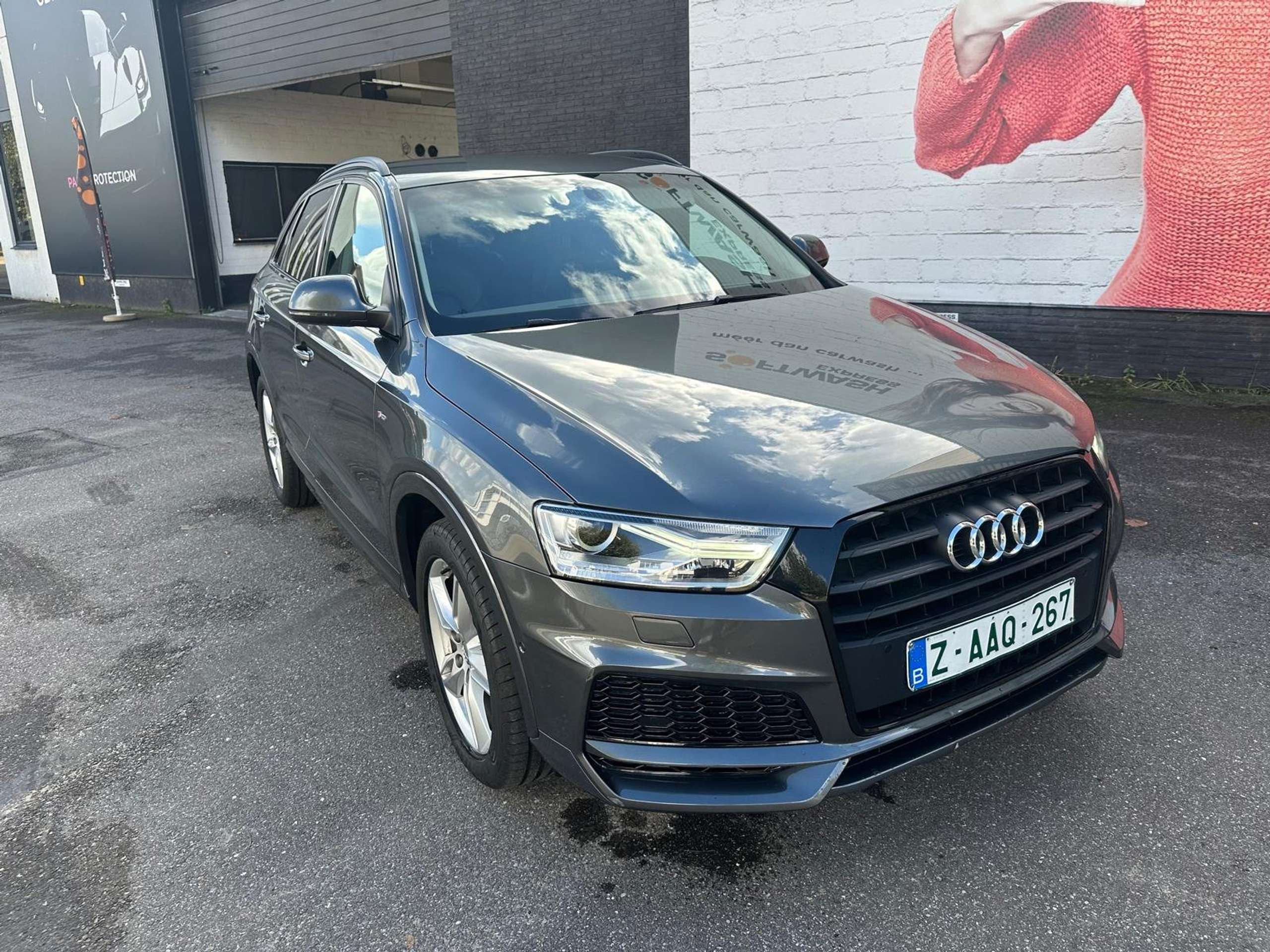 Audi - Q3