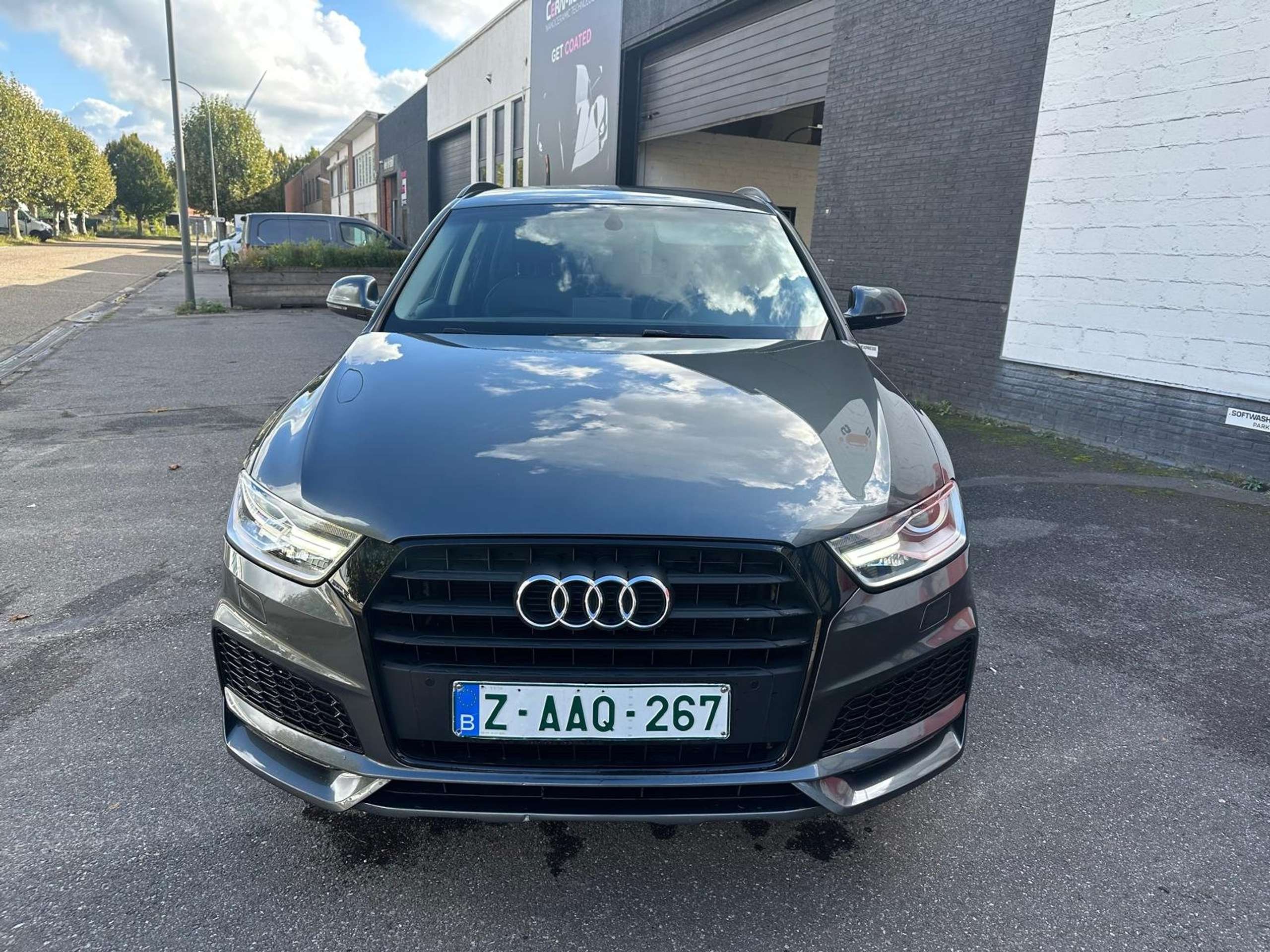 Audi - Q3