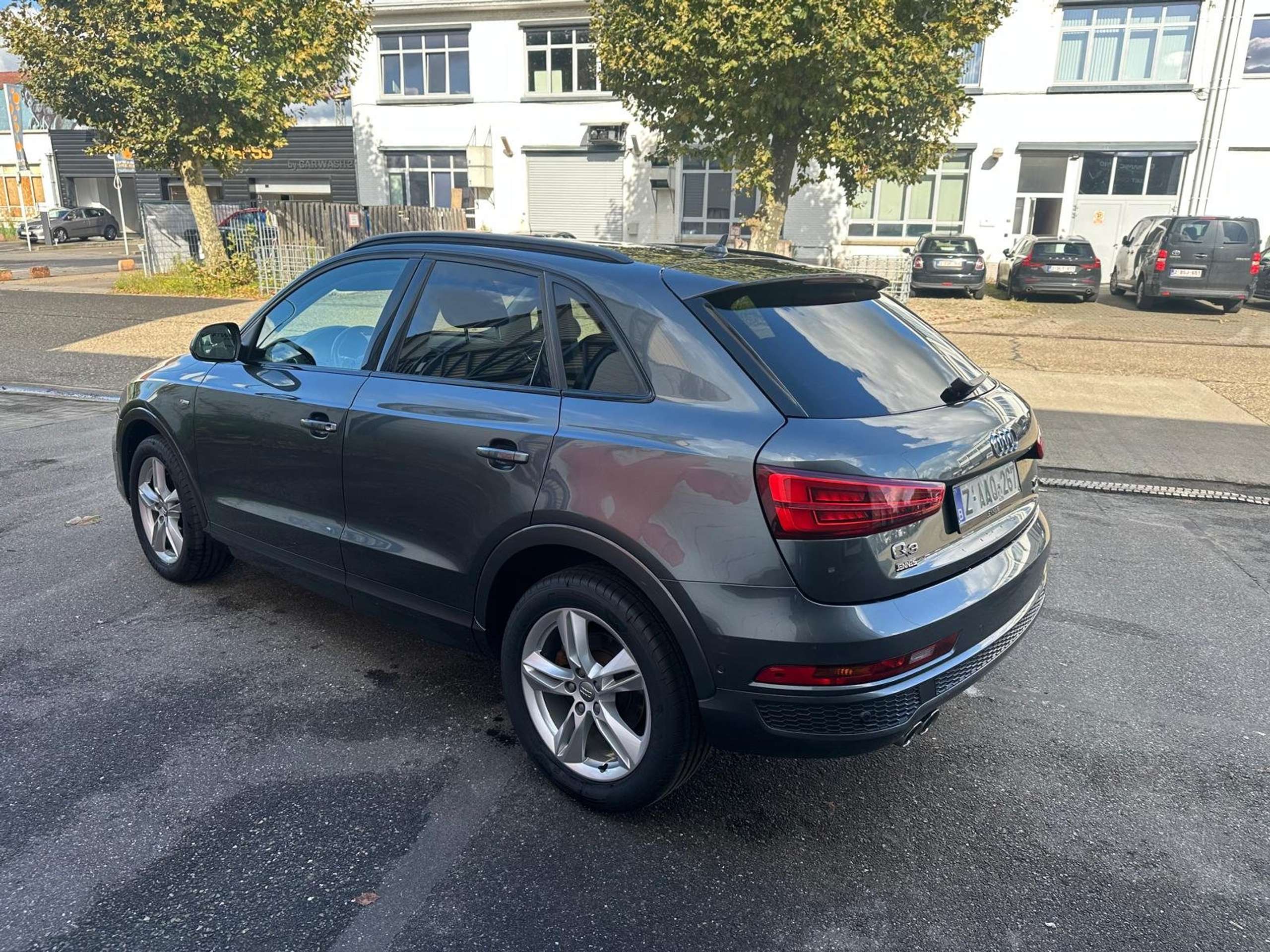 Audi - Q3