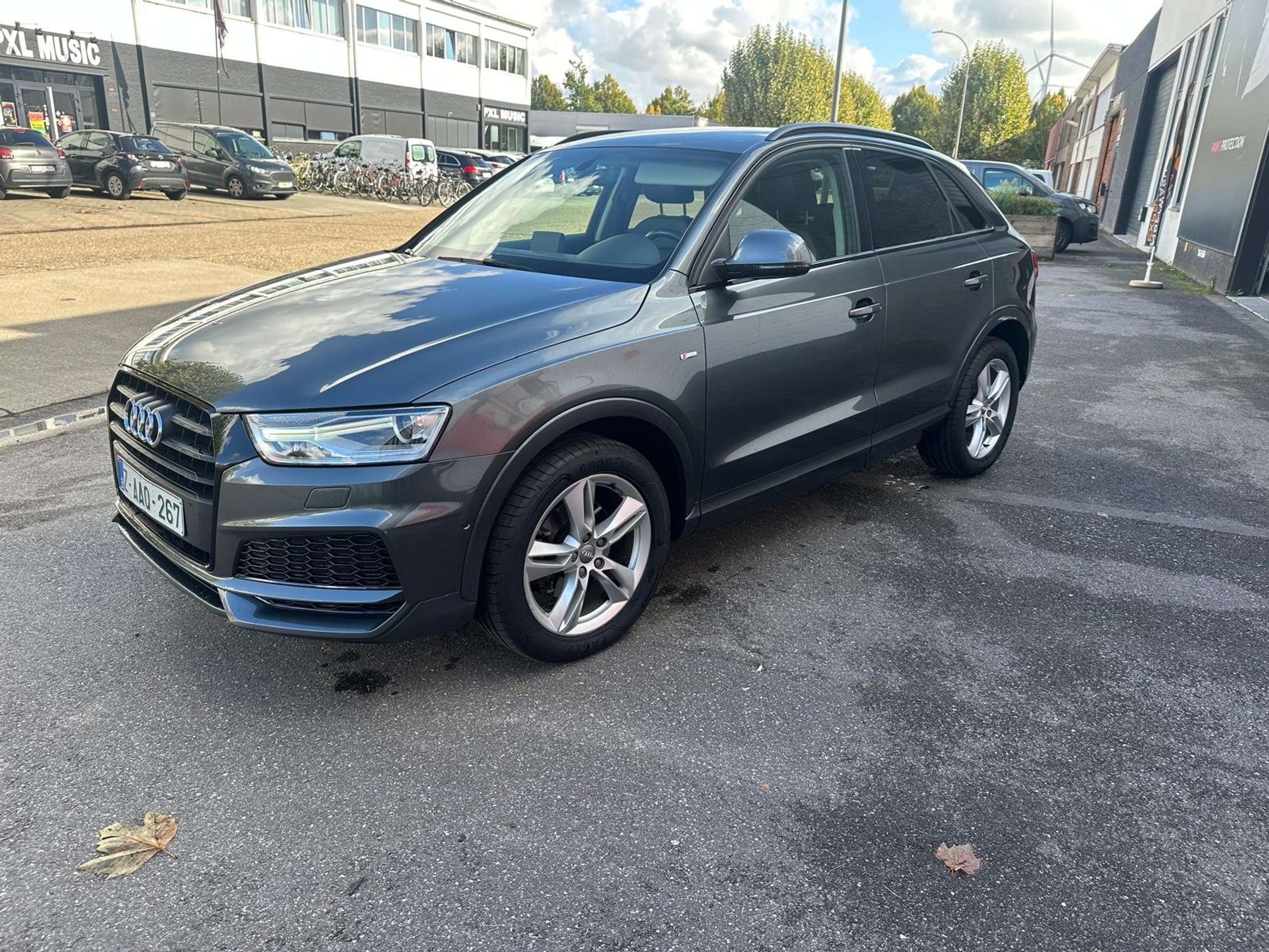 Audi - Q3