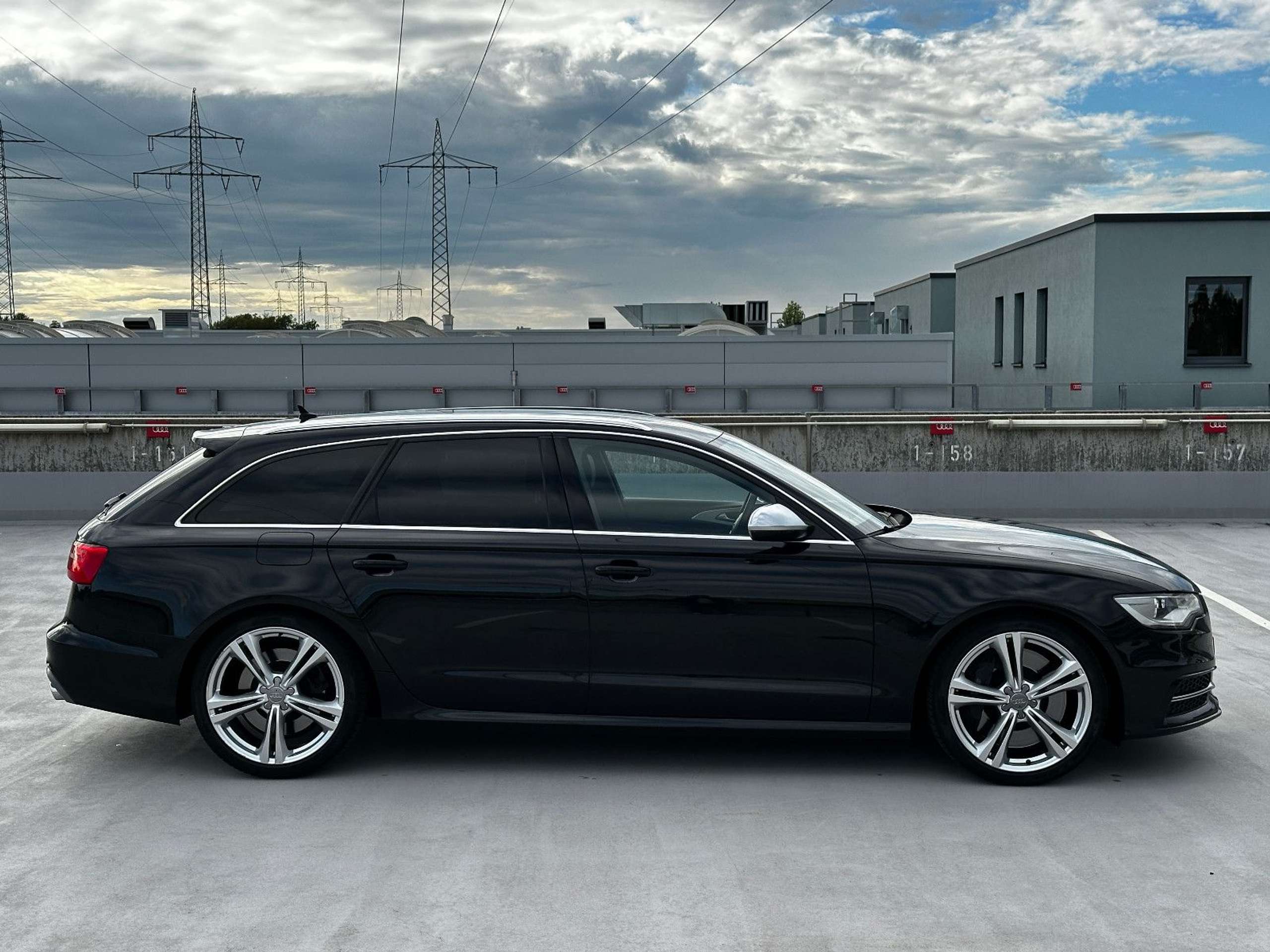 Audi - S6