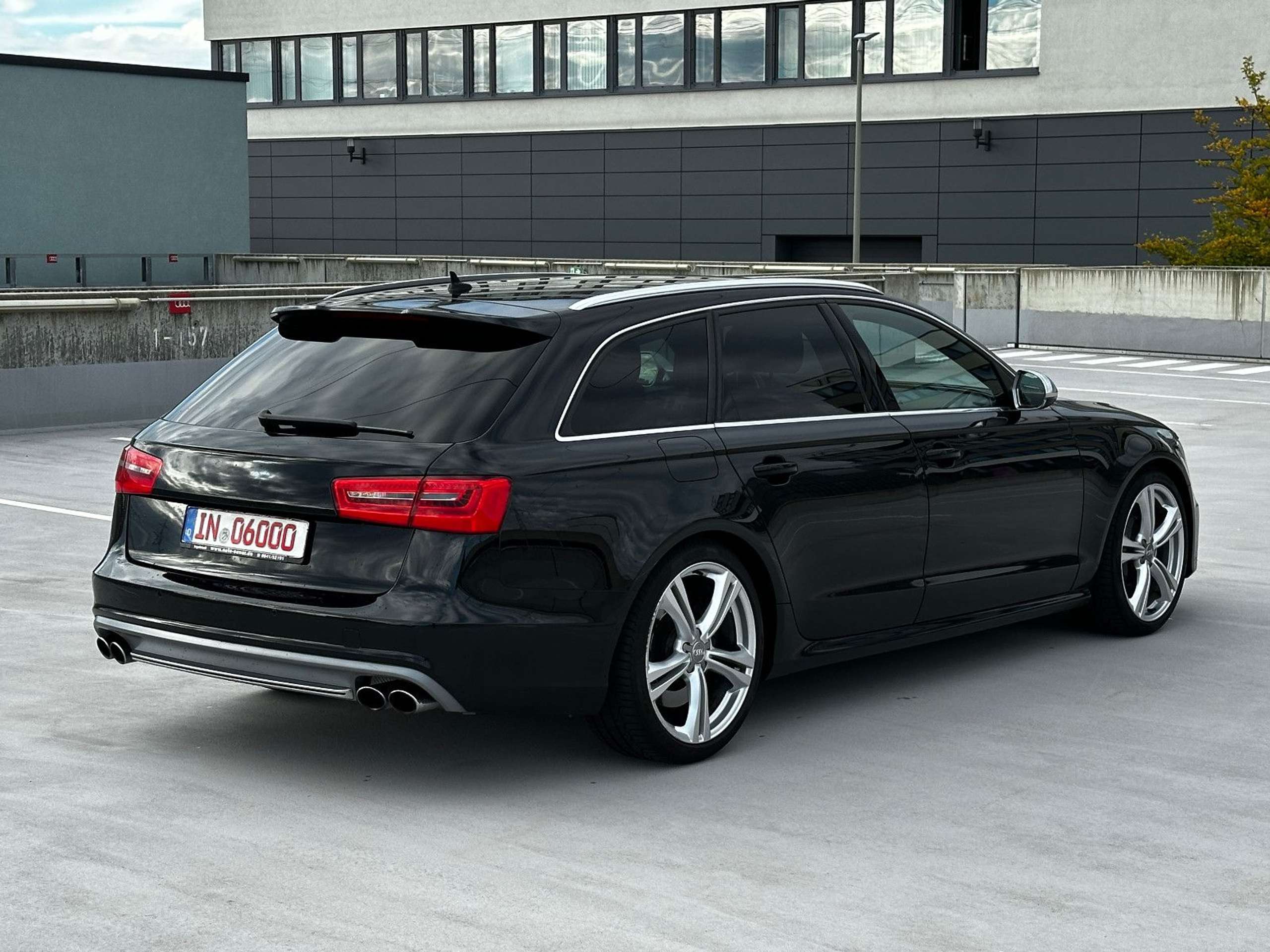 Audi - S6