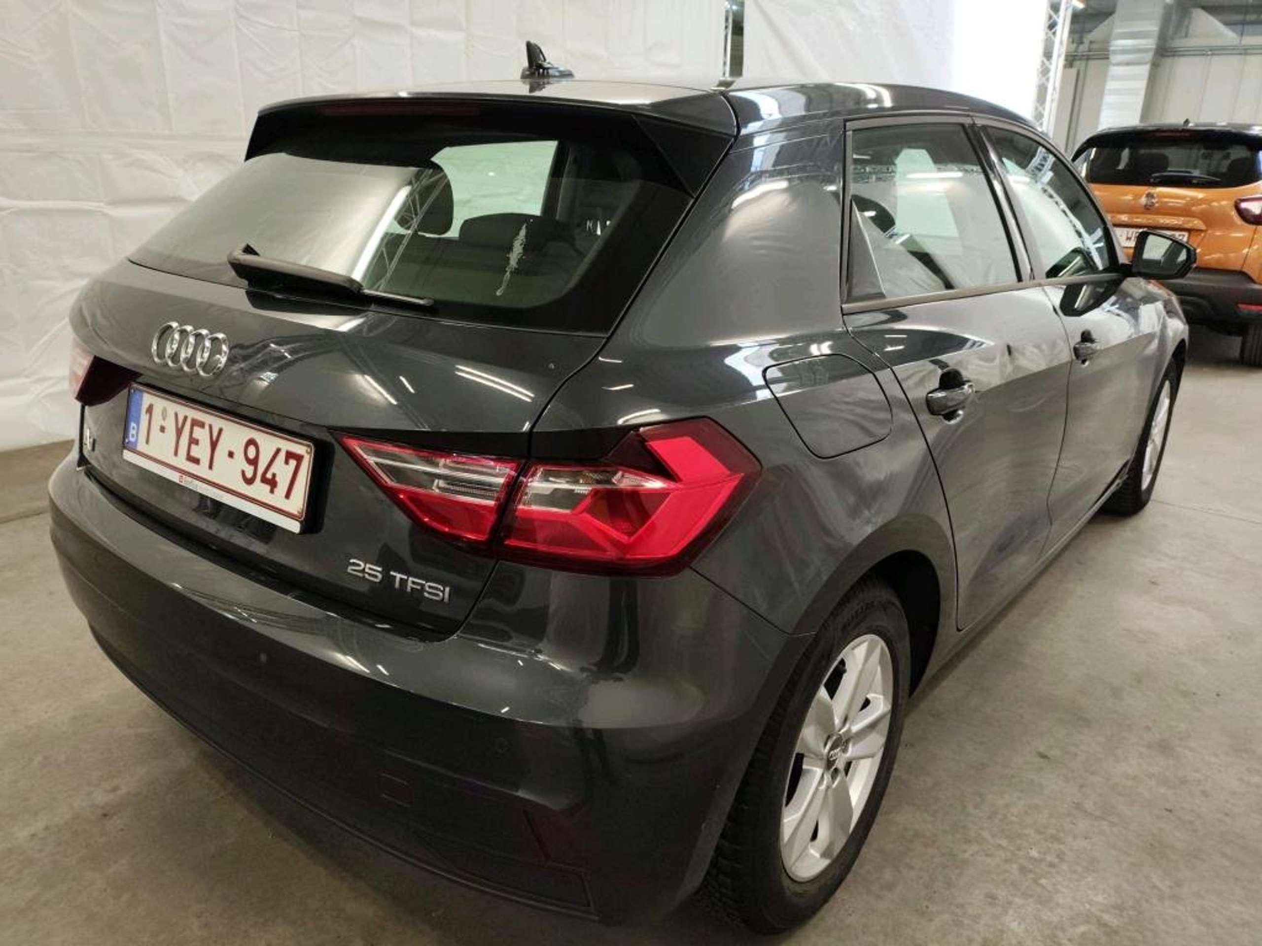 Audi - A1