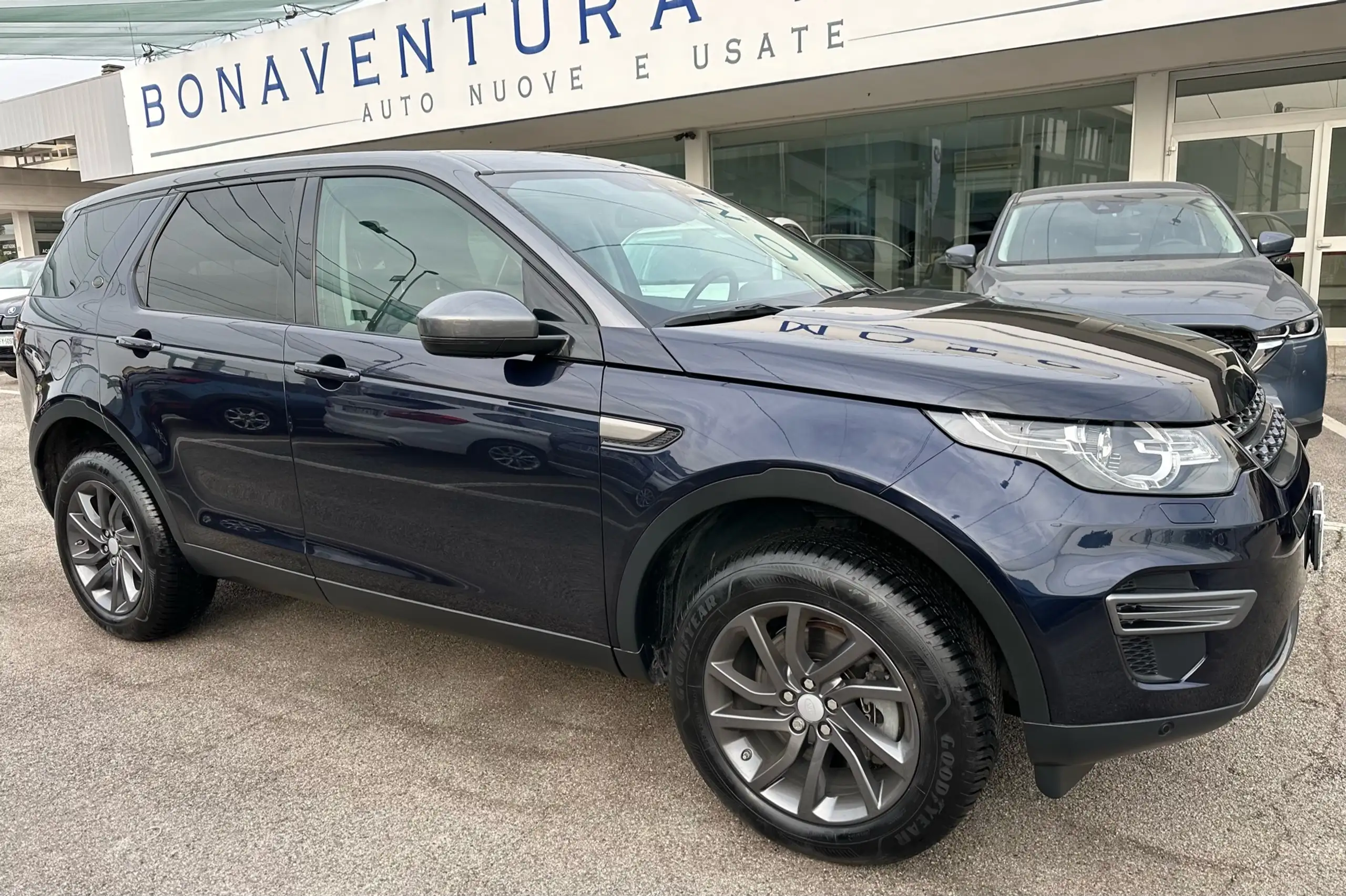 Land Rover - Discovery Sport