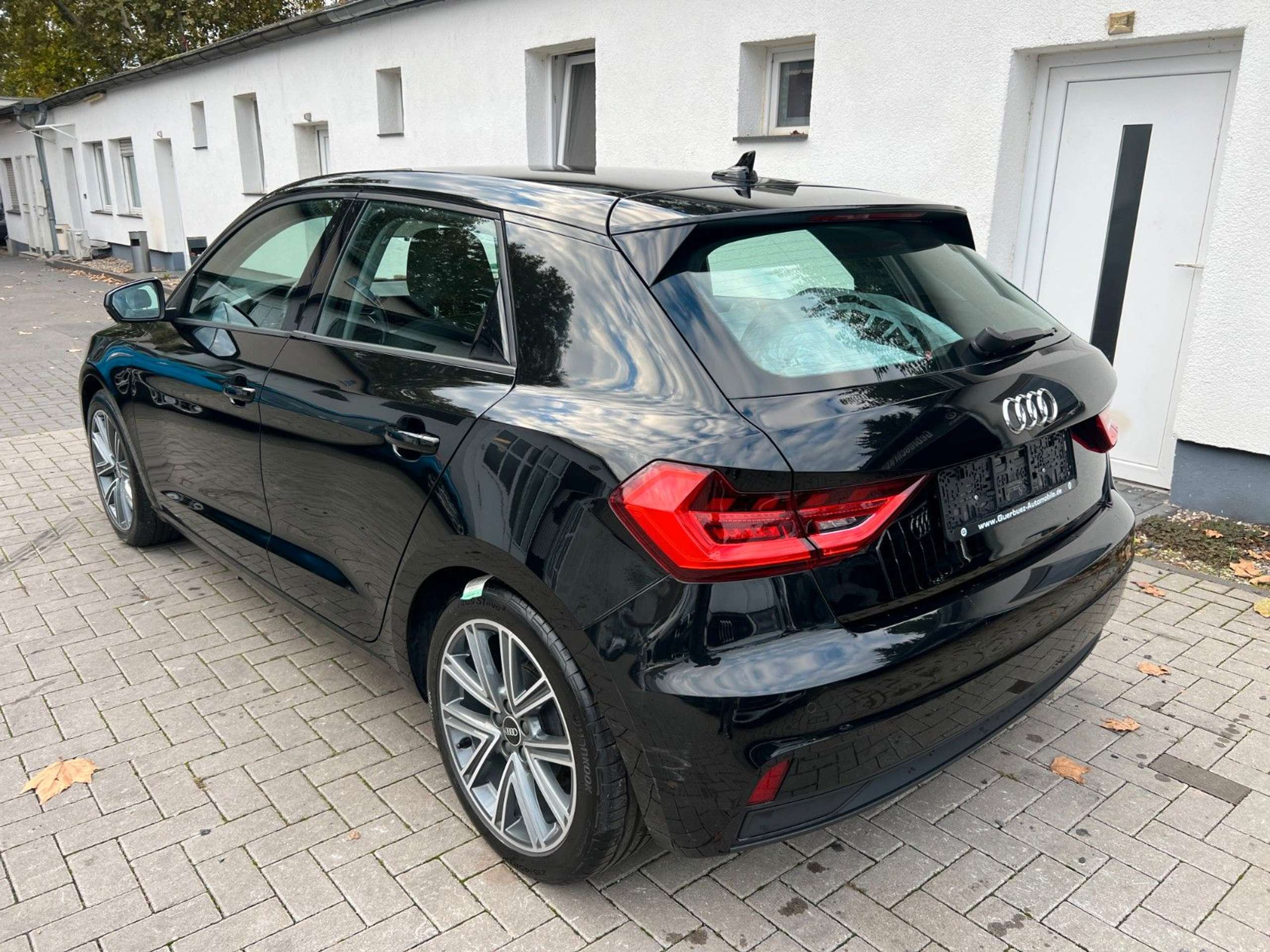 Audi - A1