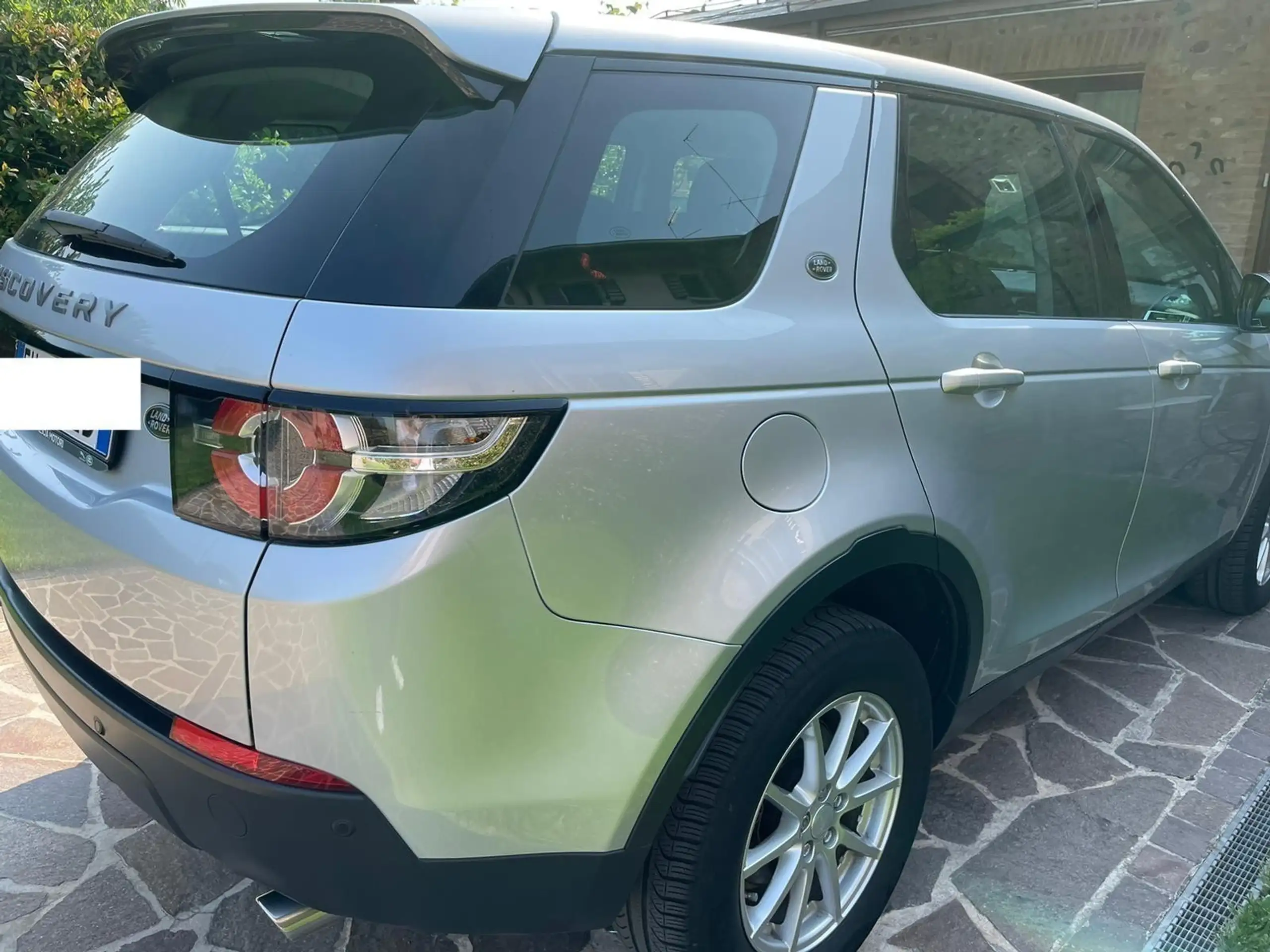 Land Rover - Discovery Sport