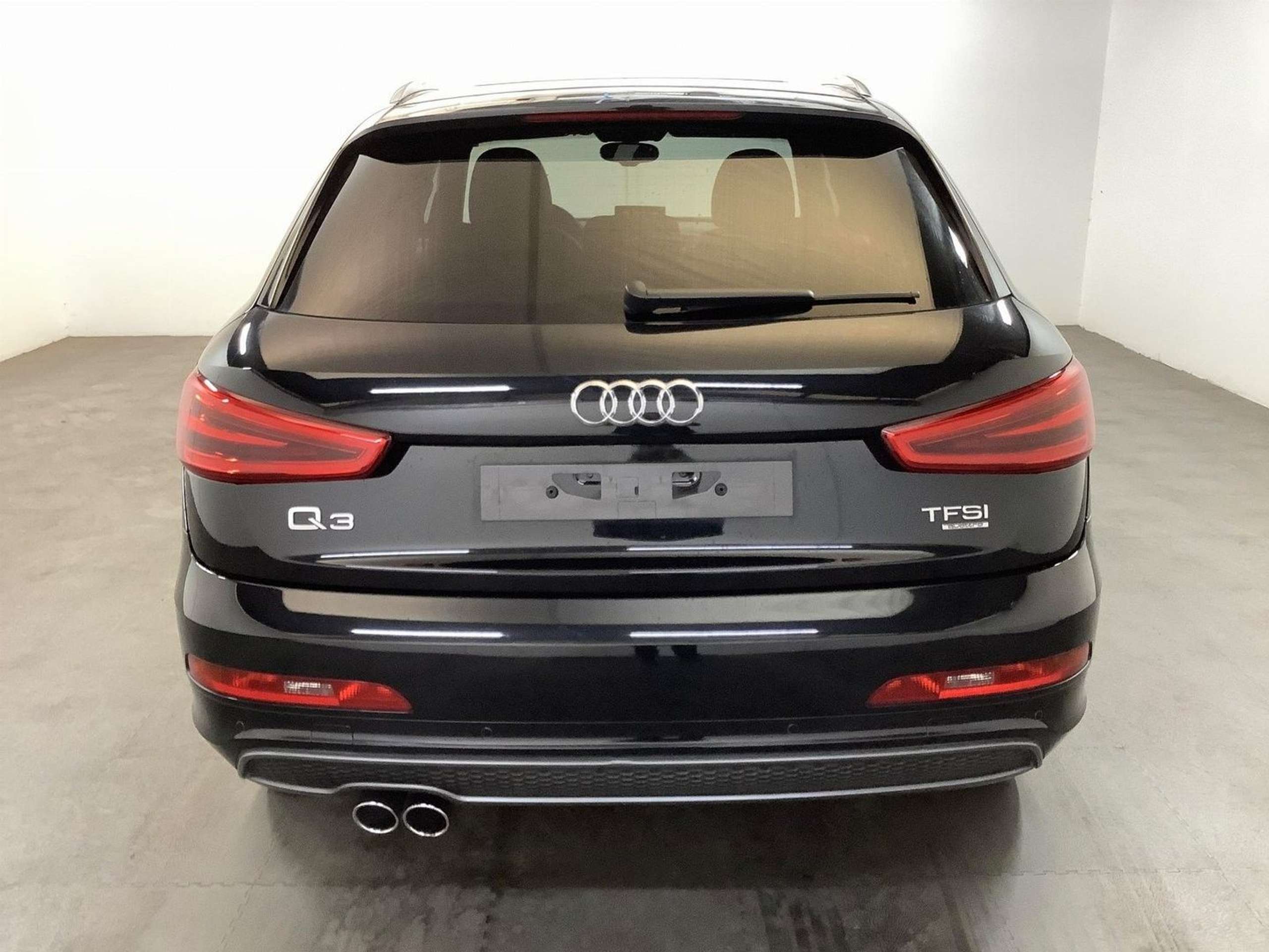 Audi - Q3