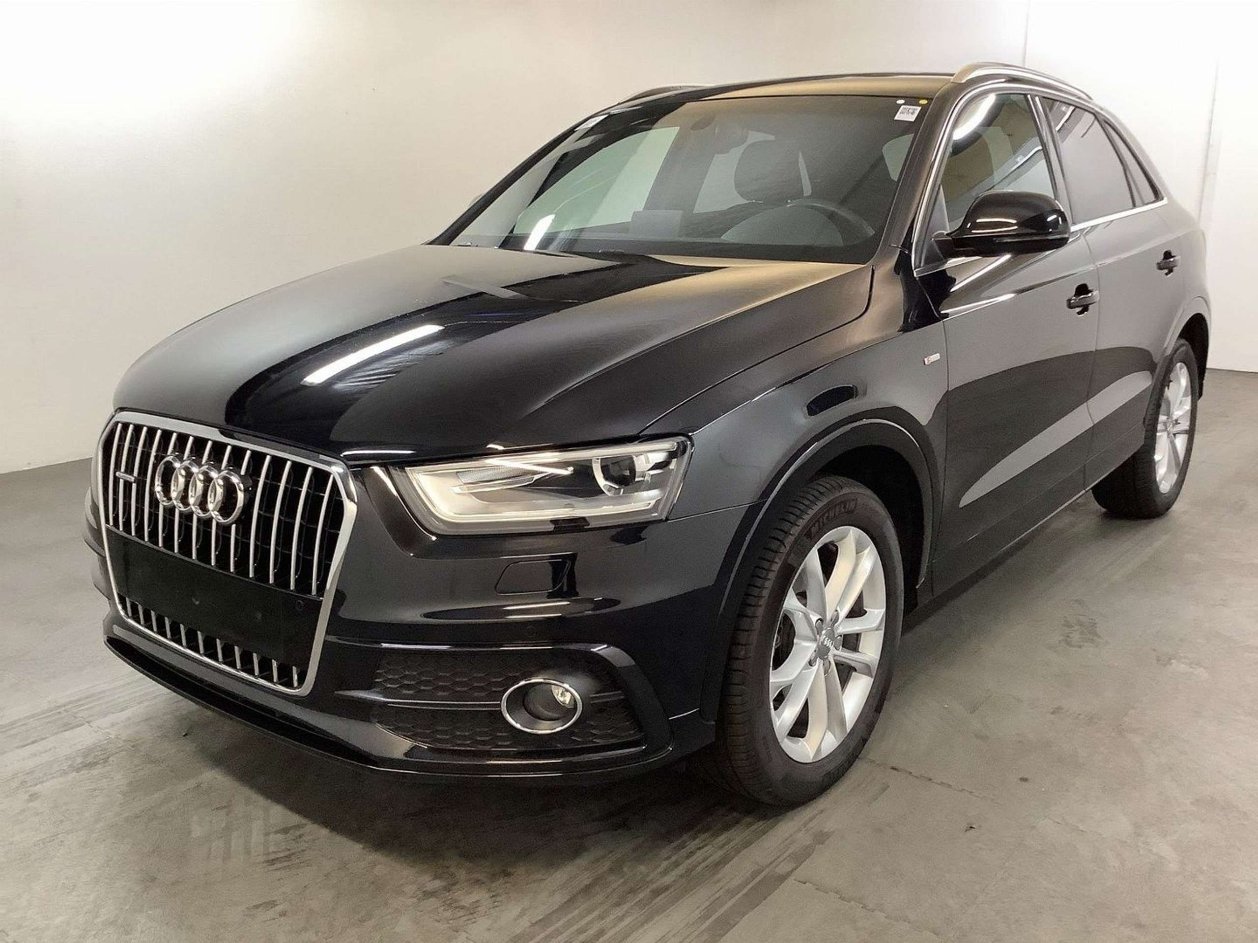 Audi - Q3