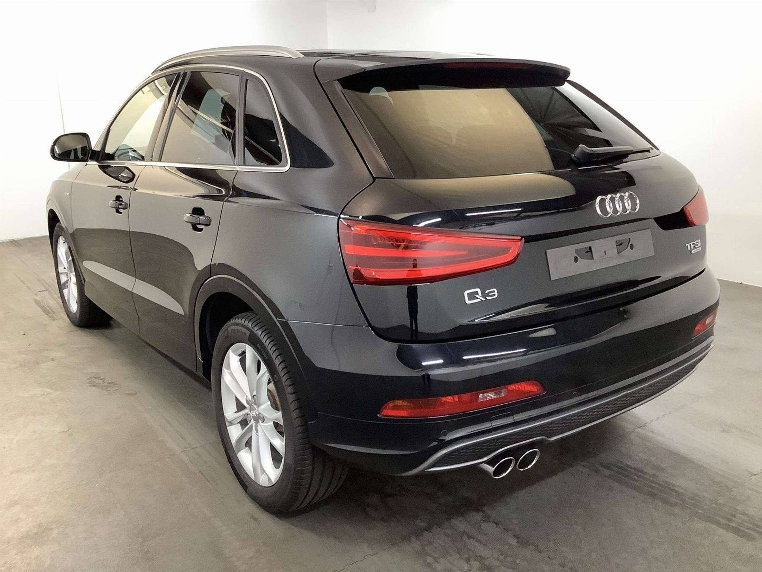 Audi - Q3