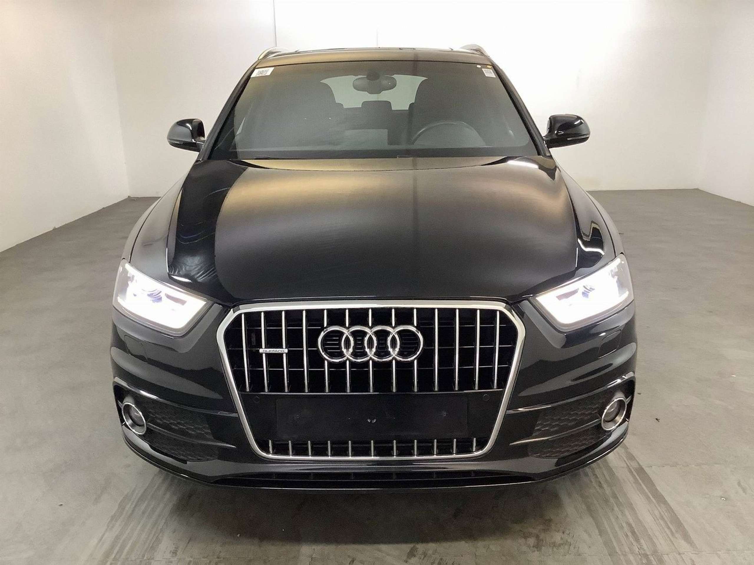 Audi - Q3