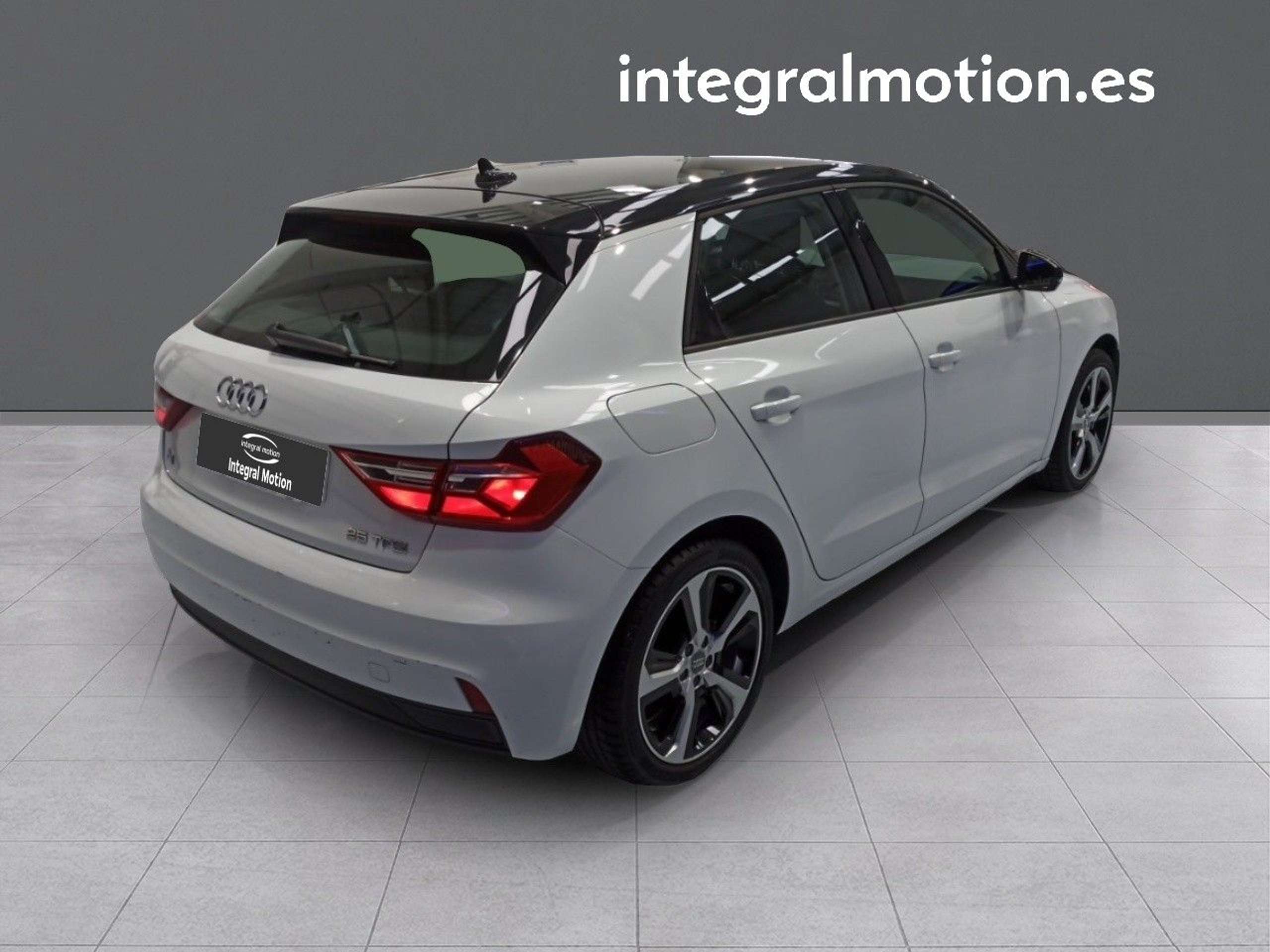 Audi - A1