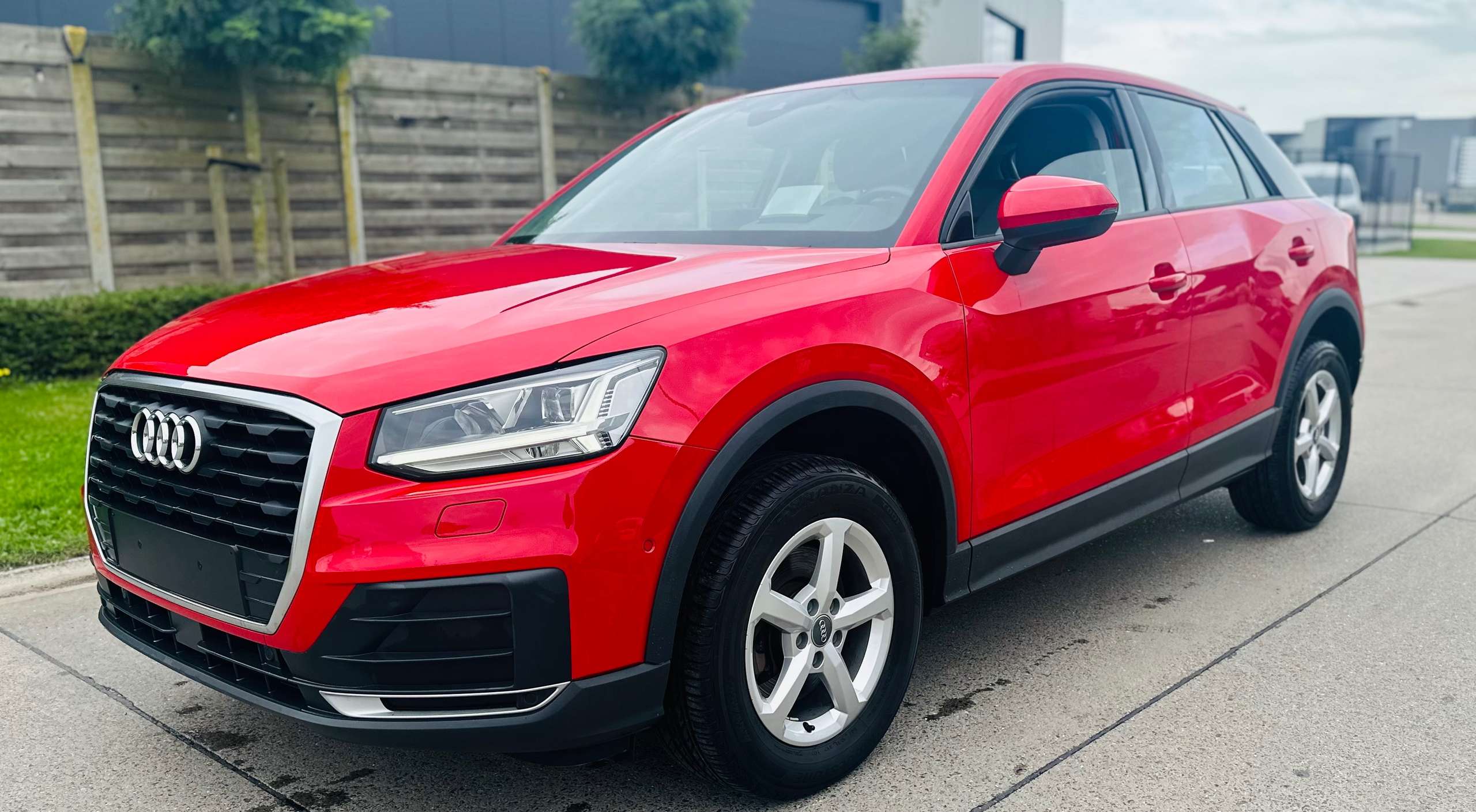 Audi - Q2