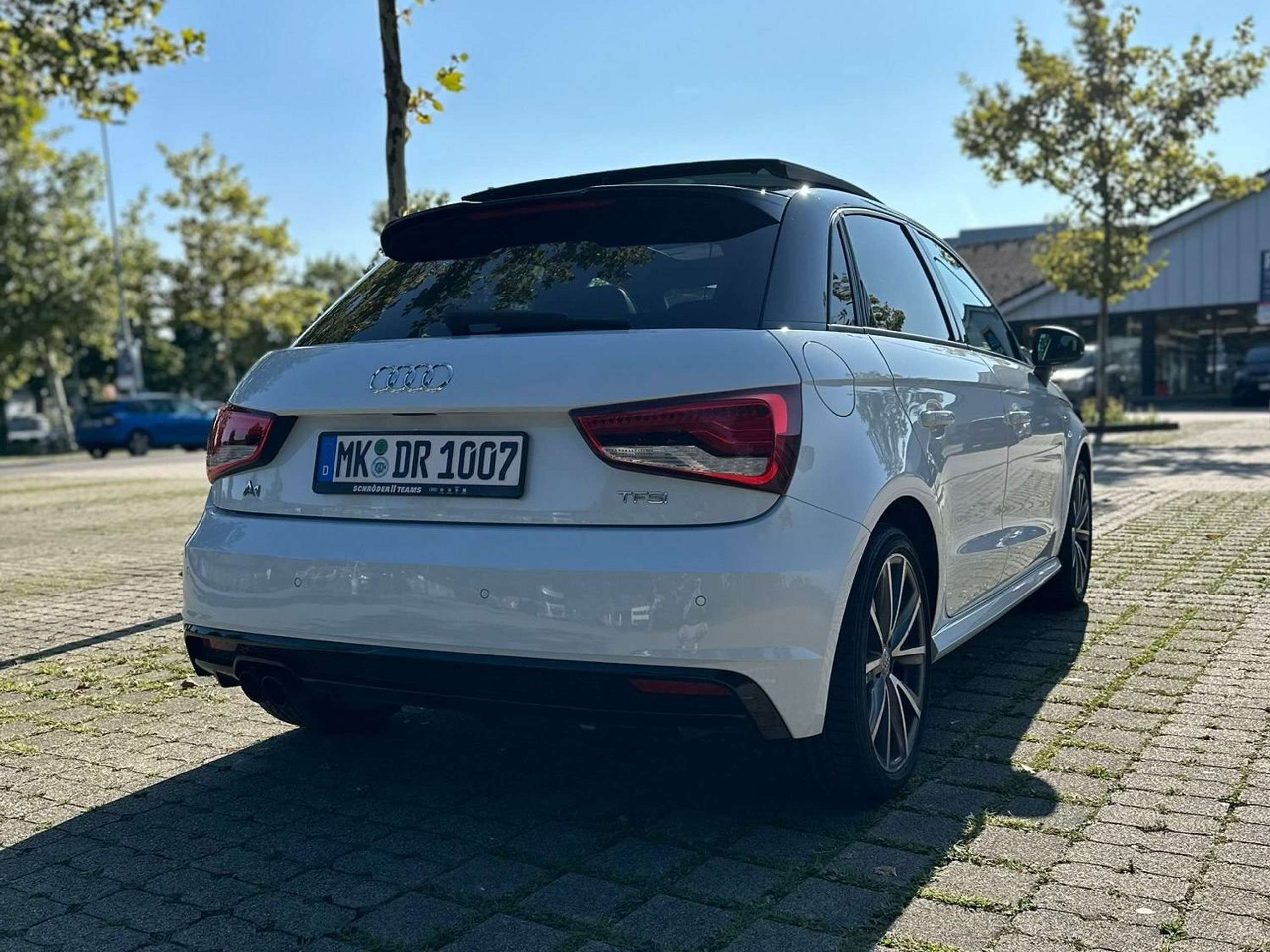 Audi - A1