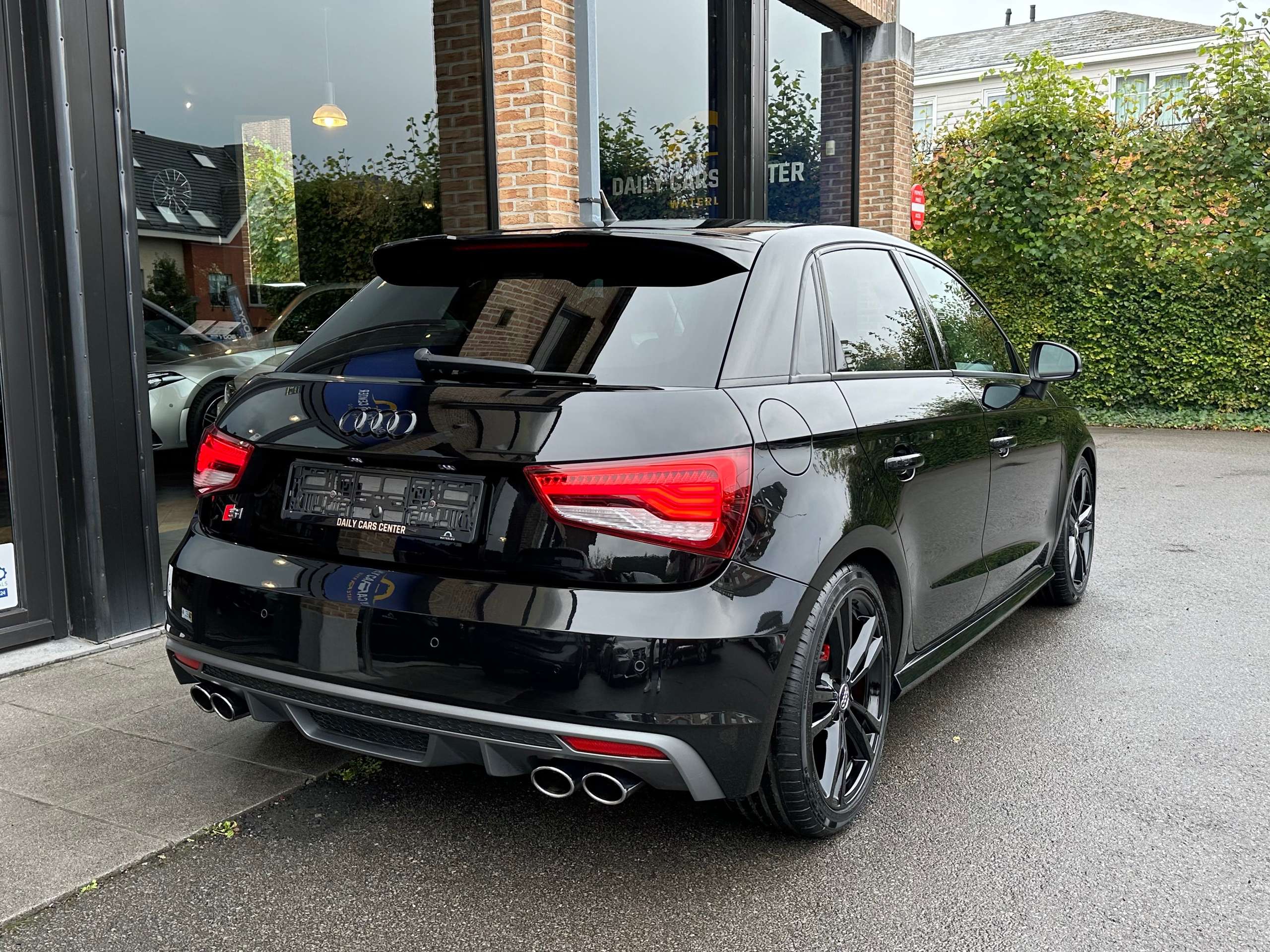 Audi - S1