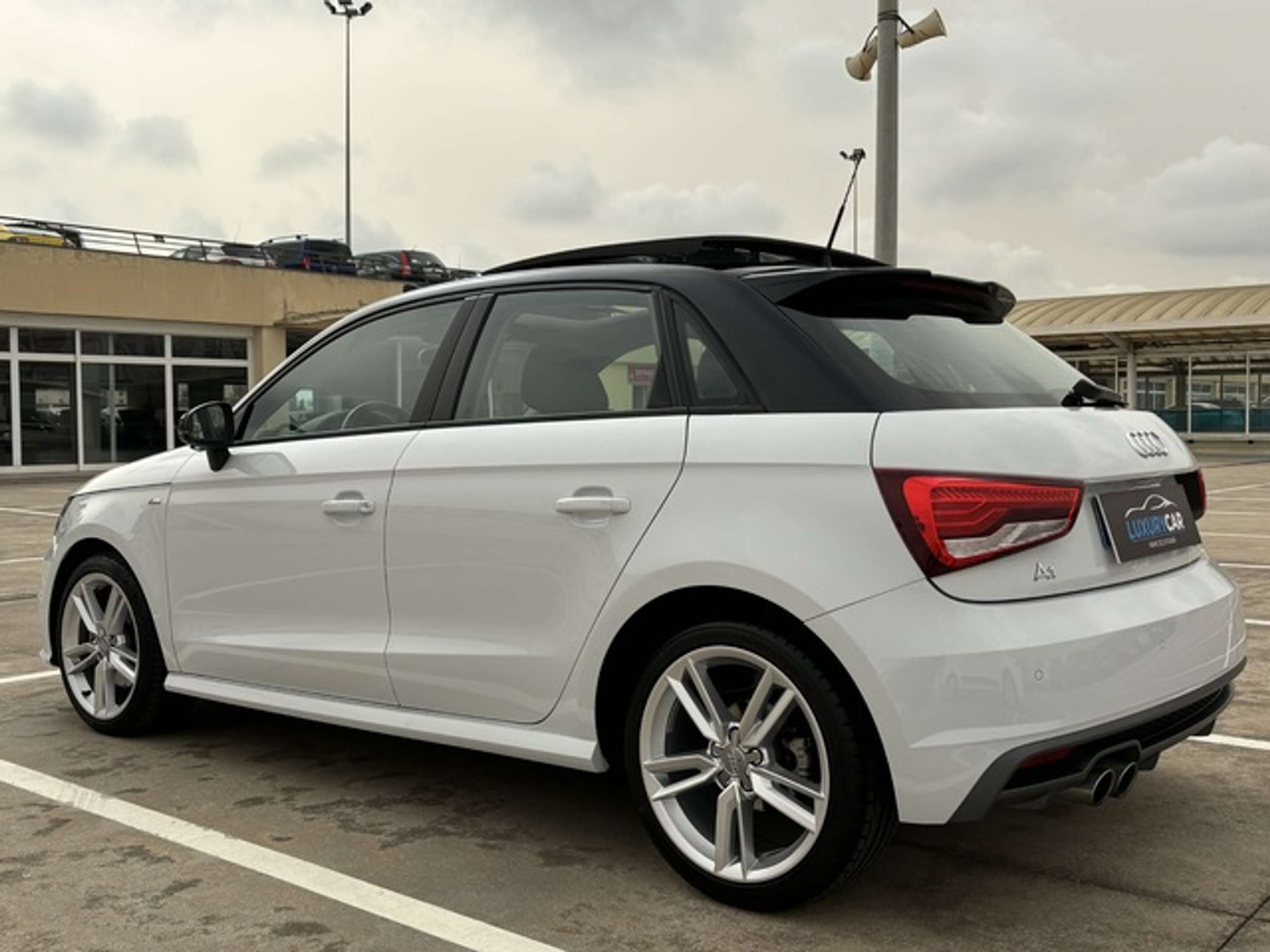 Audi - A1