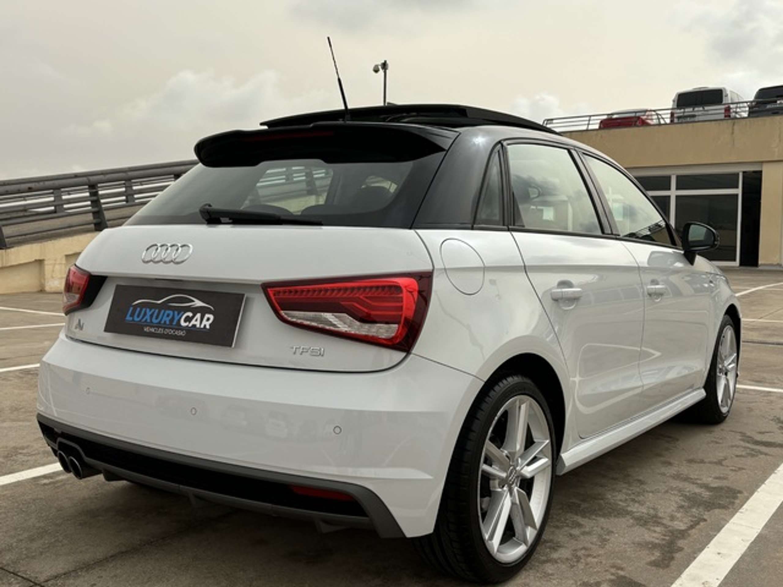 Audi - A1