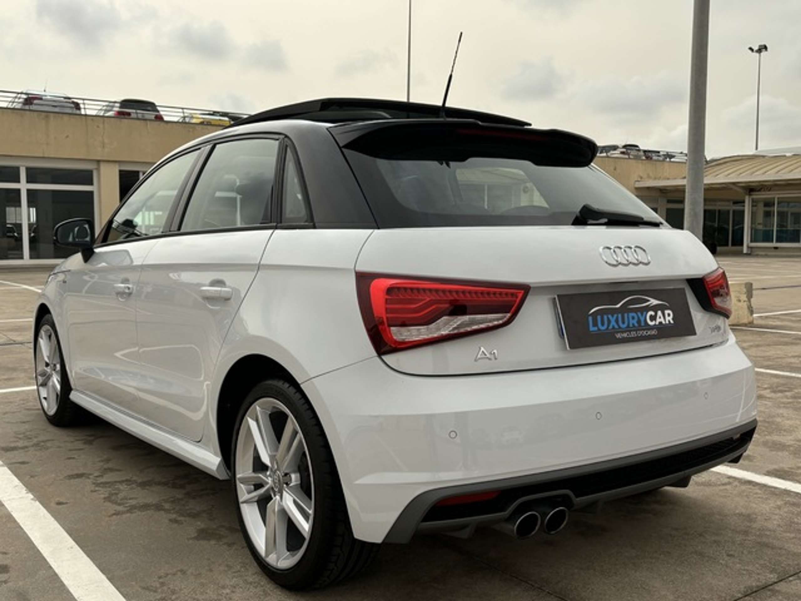 Audi - A1