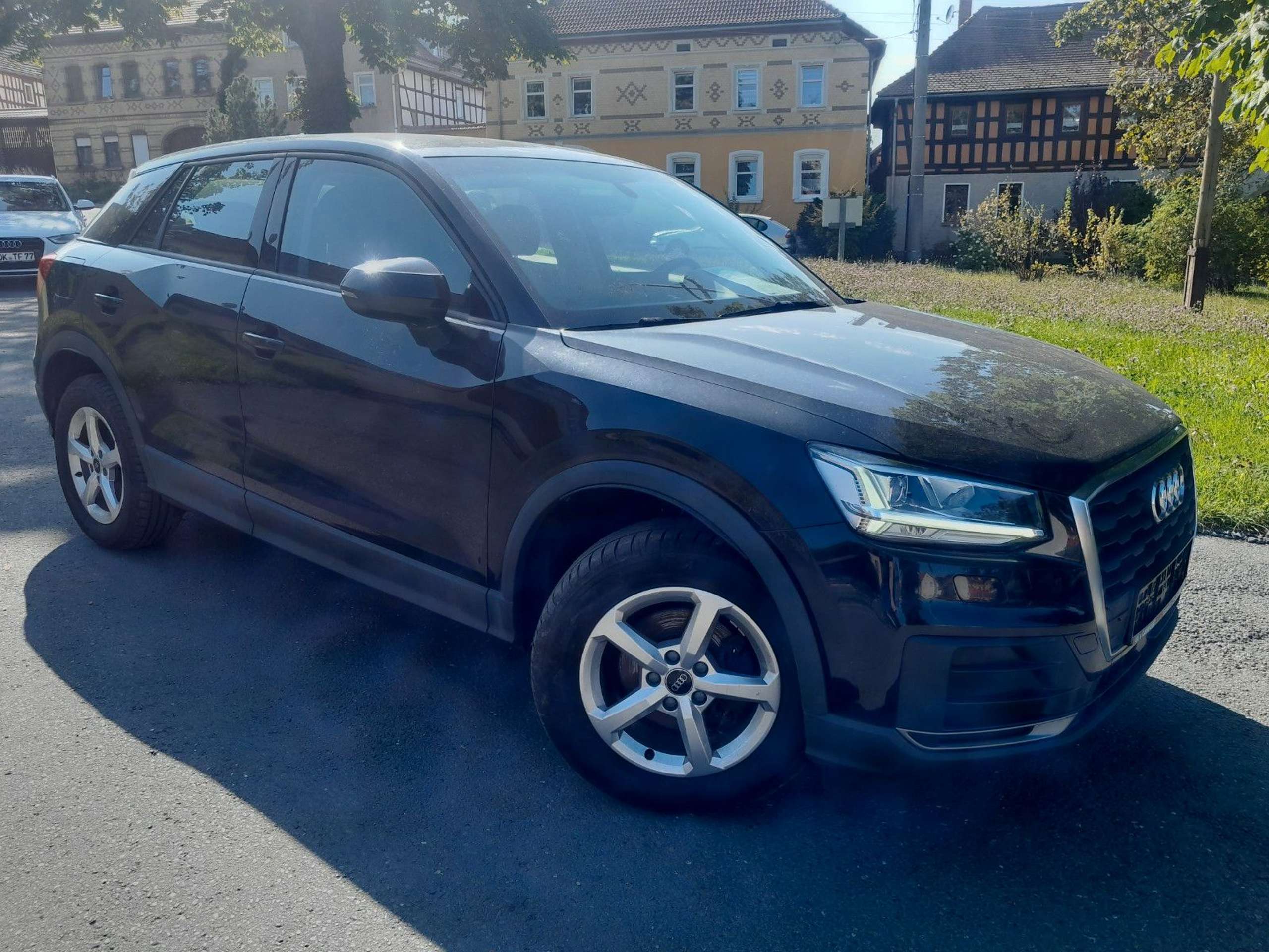 Audi - Q2